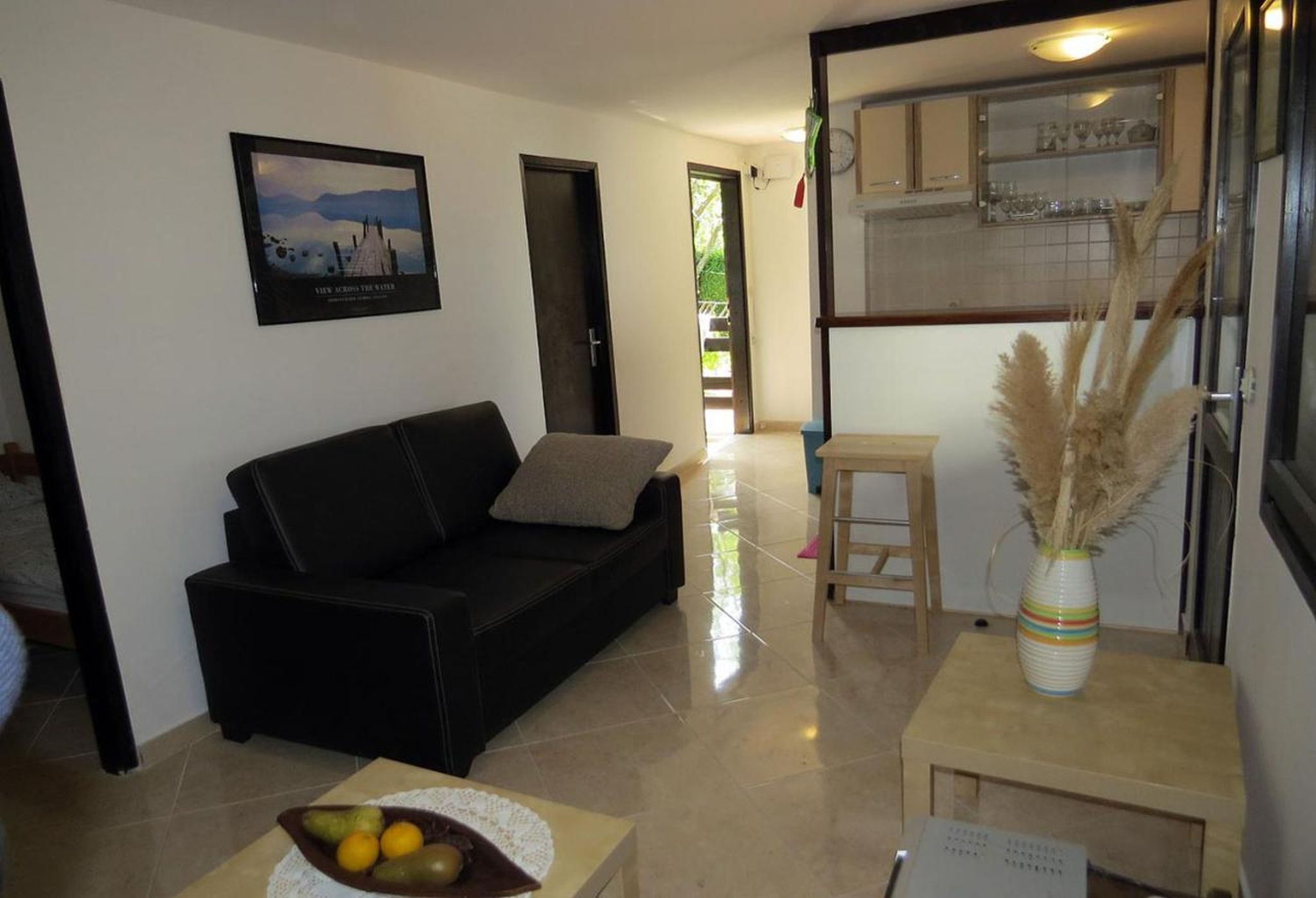 House Tia 113011-K1