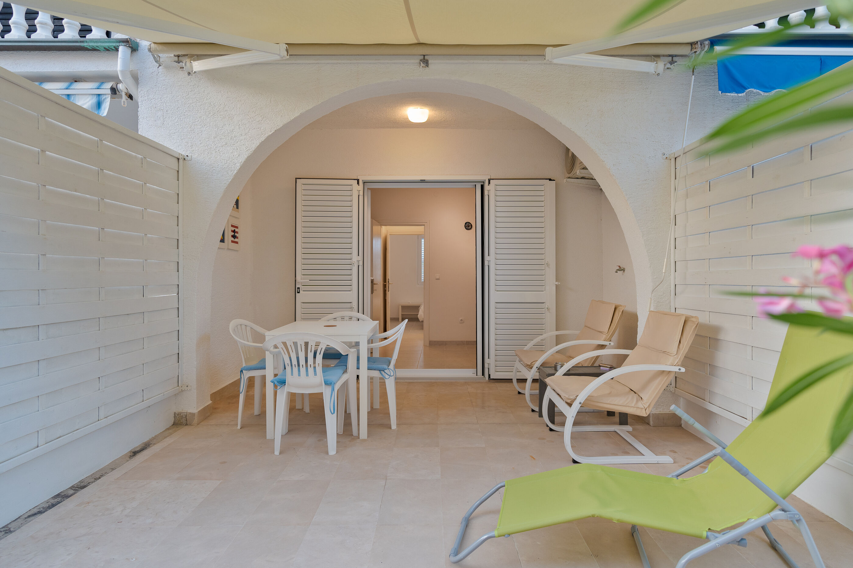 Apartman Studio Ld near beach A1