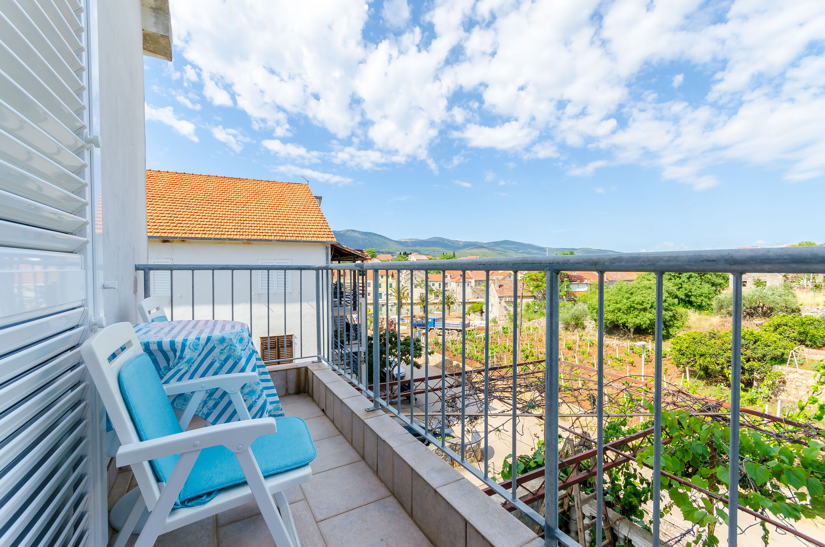 Apartment Near Bridge 113101-A1