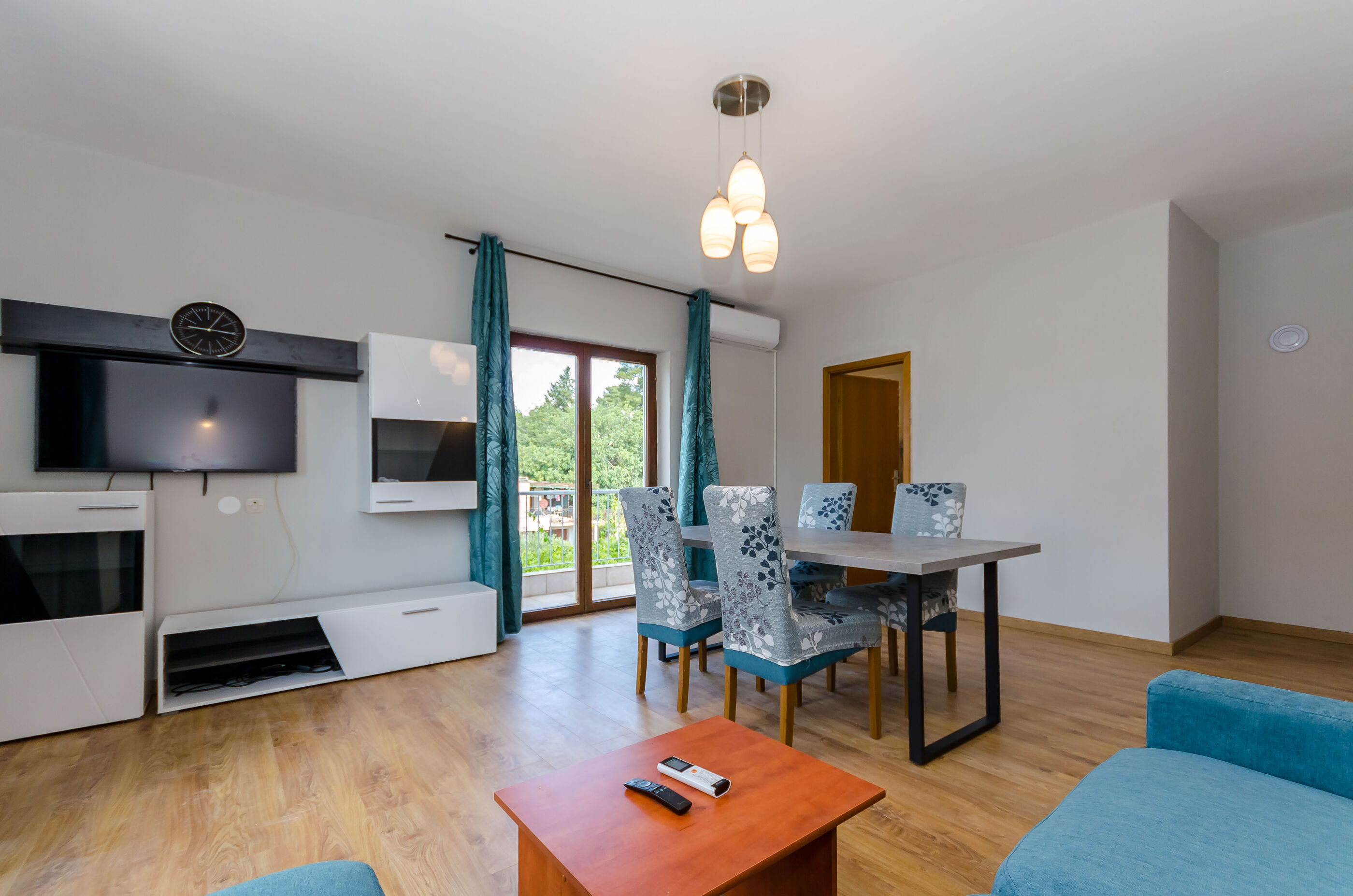 Apartment Near Bridge 113101-A1
