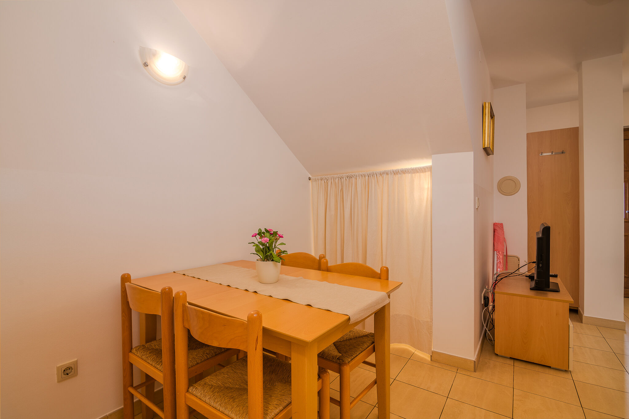Apartments Celeste 62085-A4