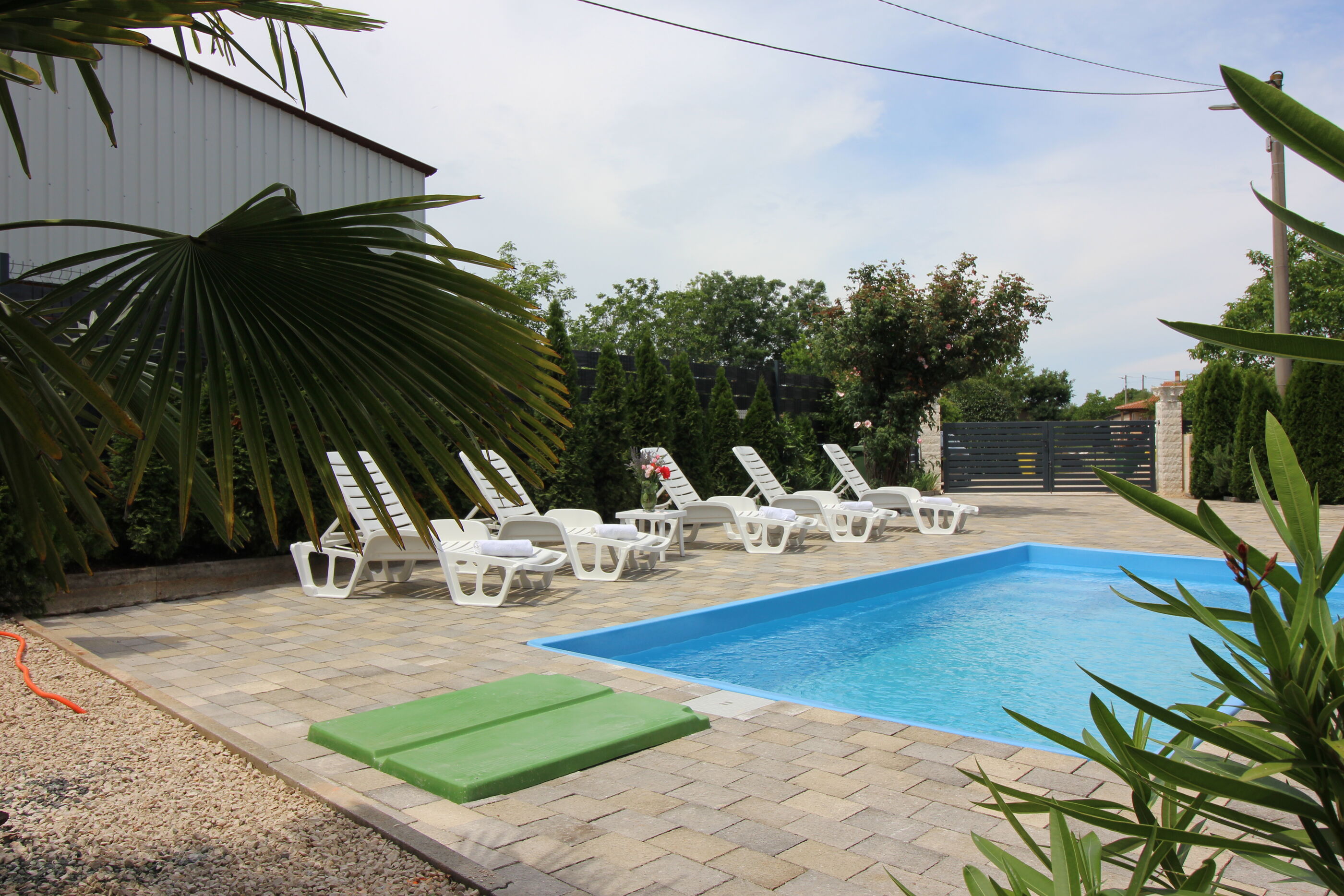 Villa Bianca s bazenom 63716-K1