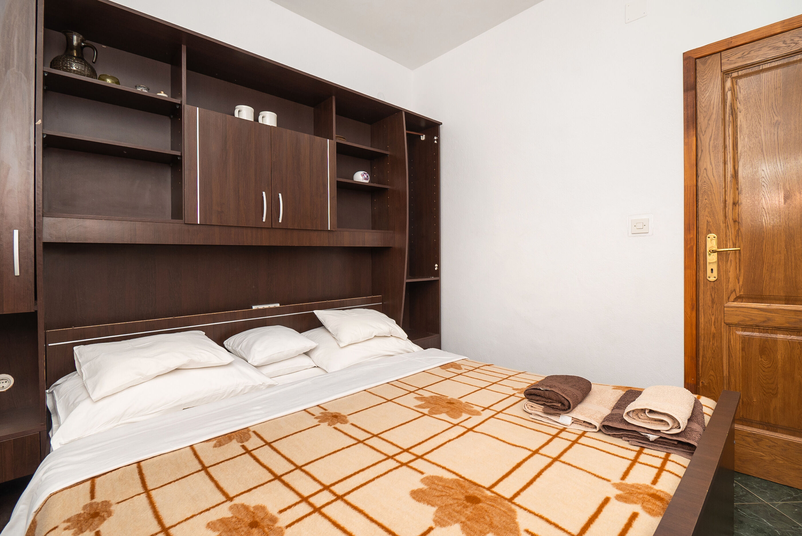 Apartments Branko 24641-A2