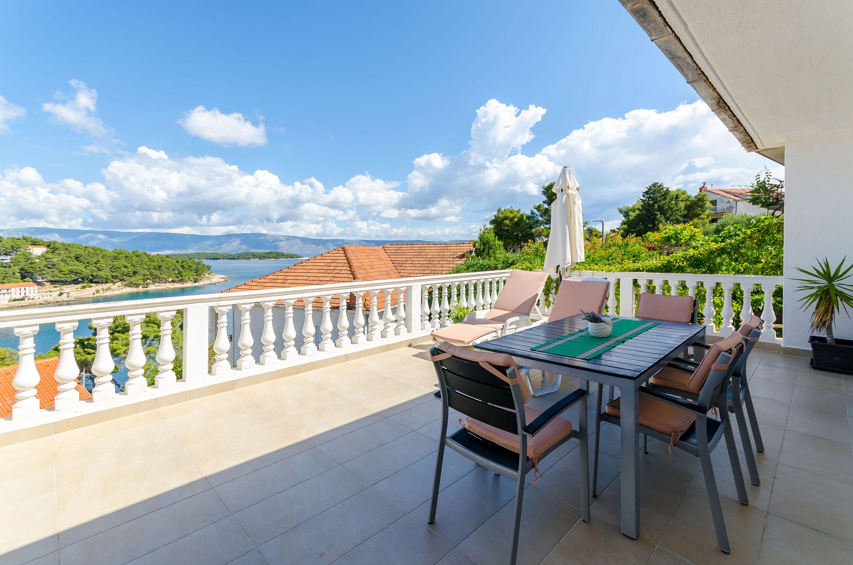 Apartments Jakov 30531-A1