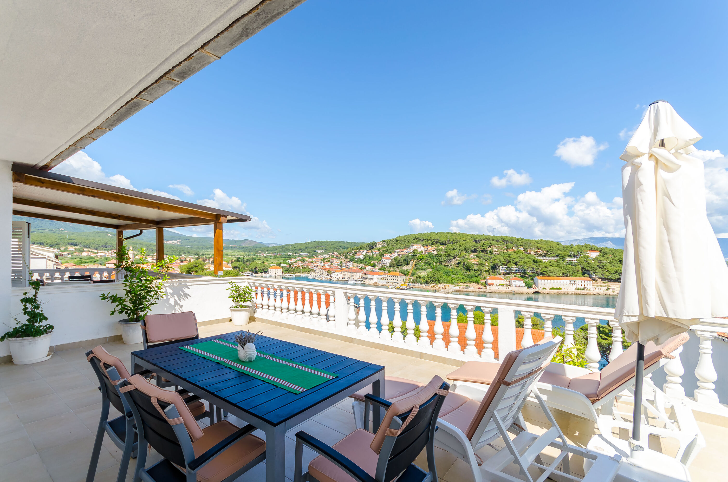 Apartments Jakov 30531-A1