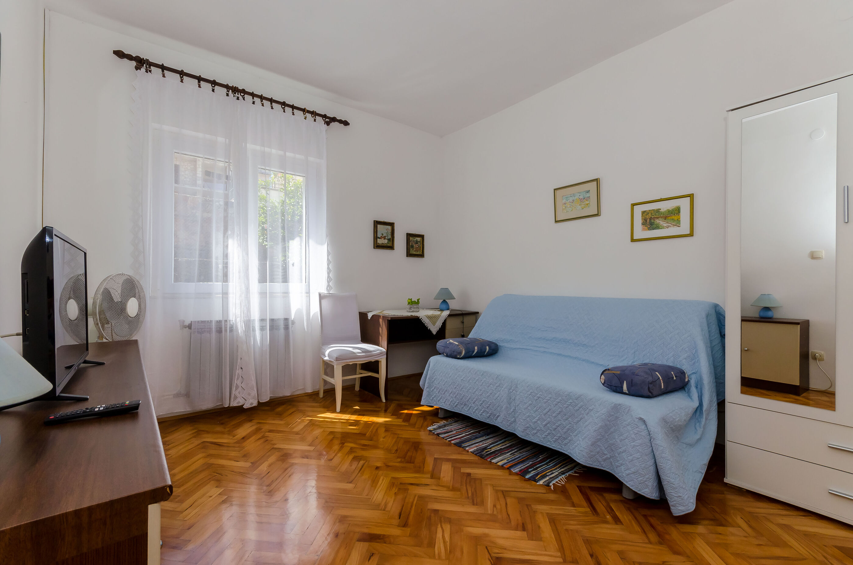 Apartments Jakov 30531-A2