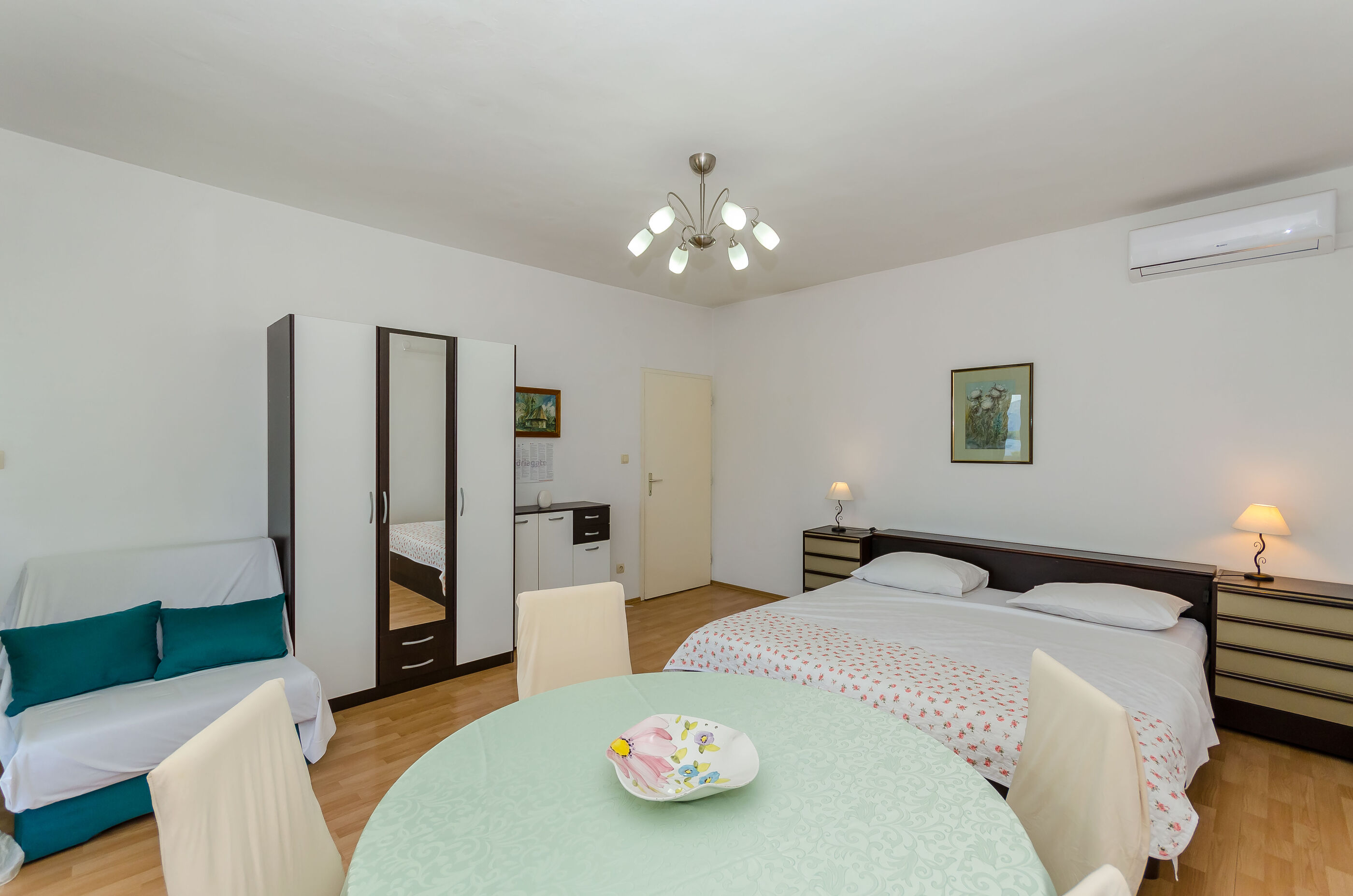Apartments Jakov 30531-A2