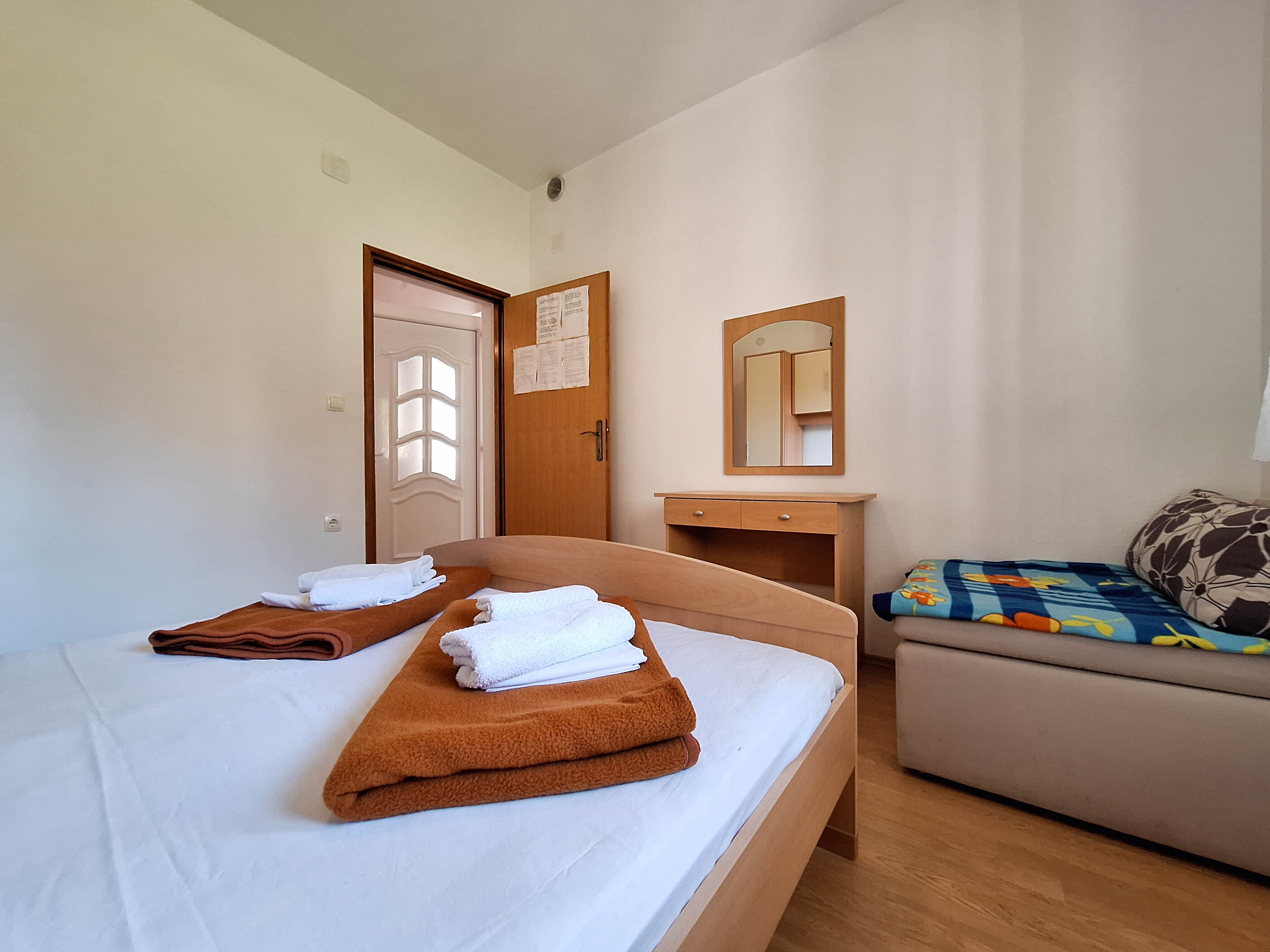 Apartments Mirko R 69281-A3