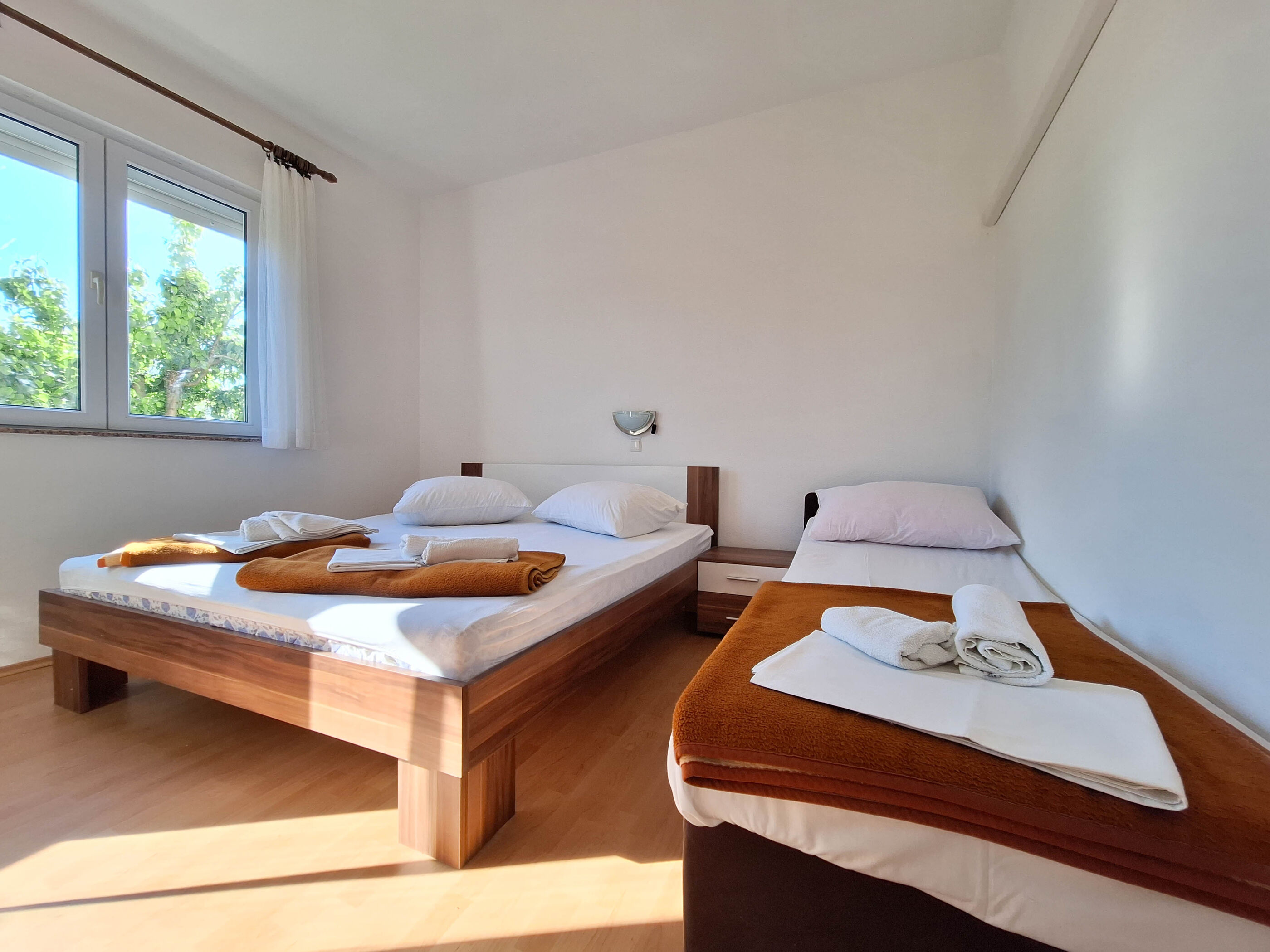 Apartments Mirko R 69281-A3
