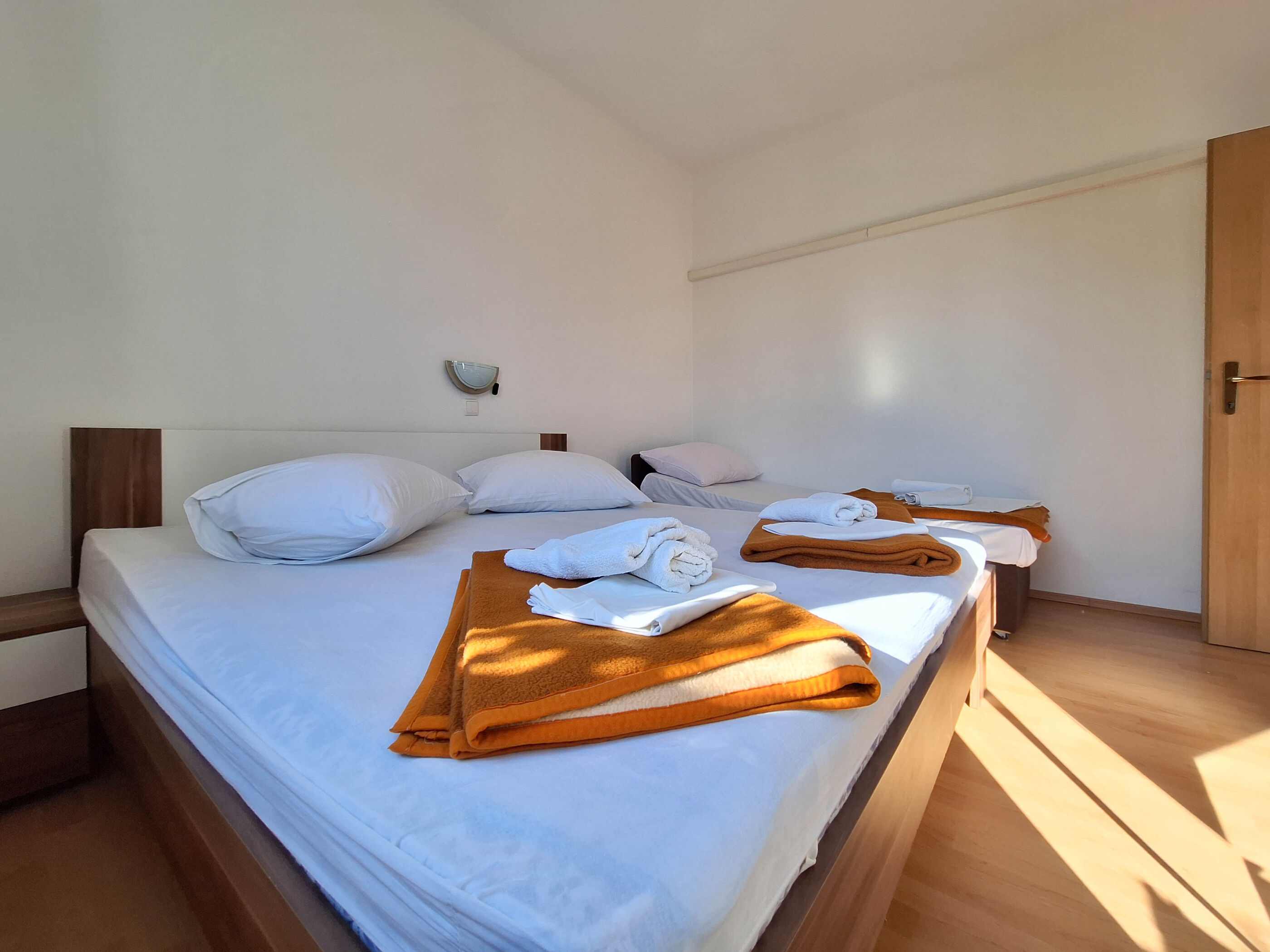 Apartments Mirko R 69281-A3