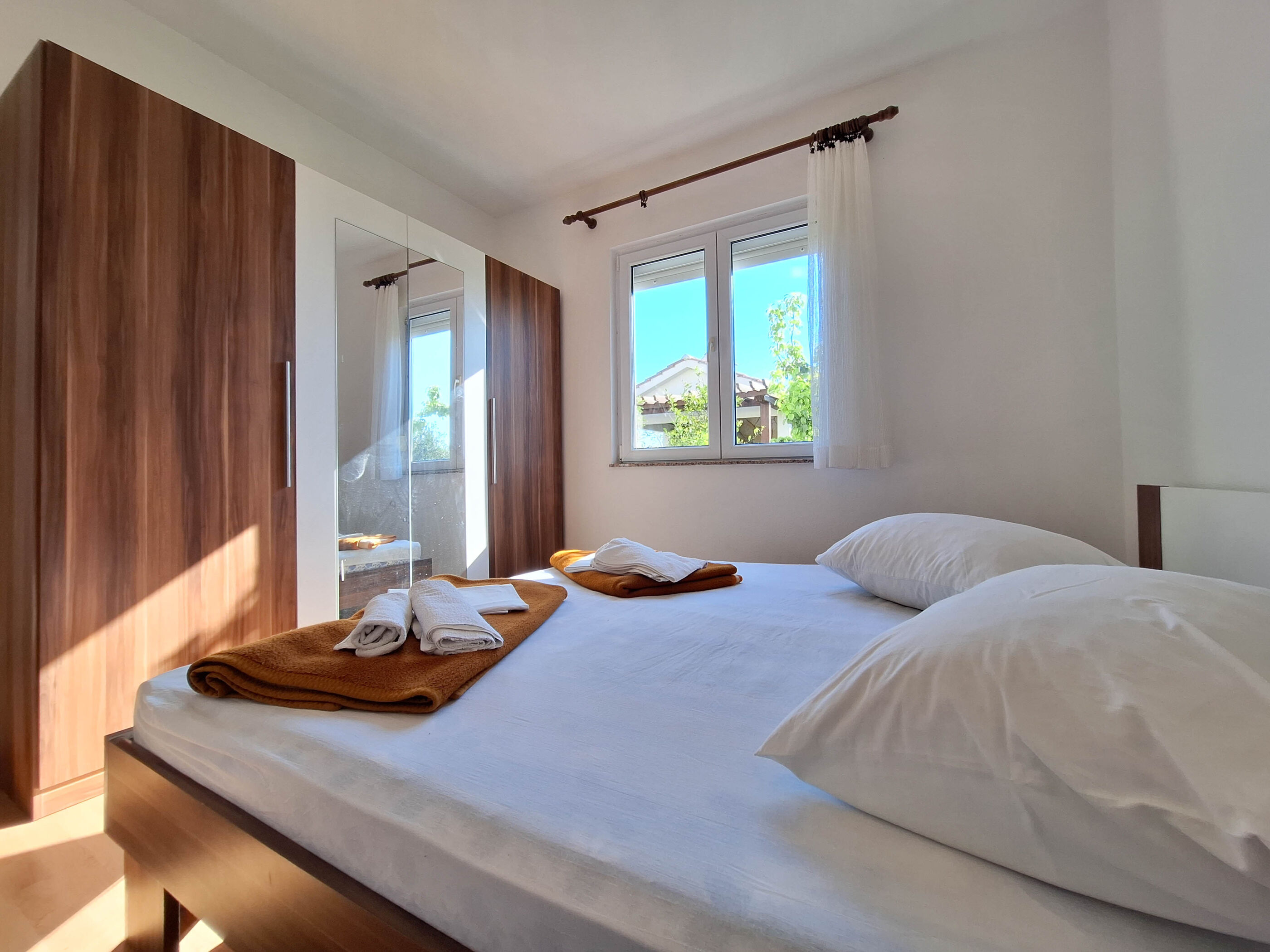 Apartments Mirko R 69281-A3