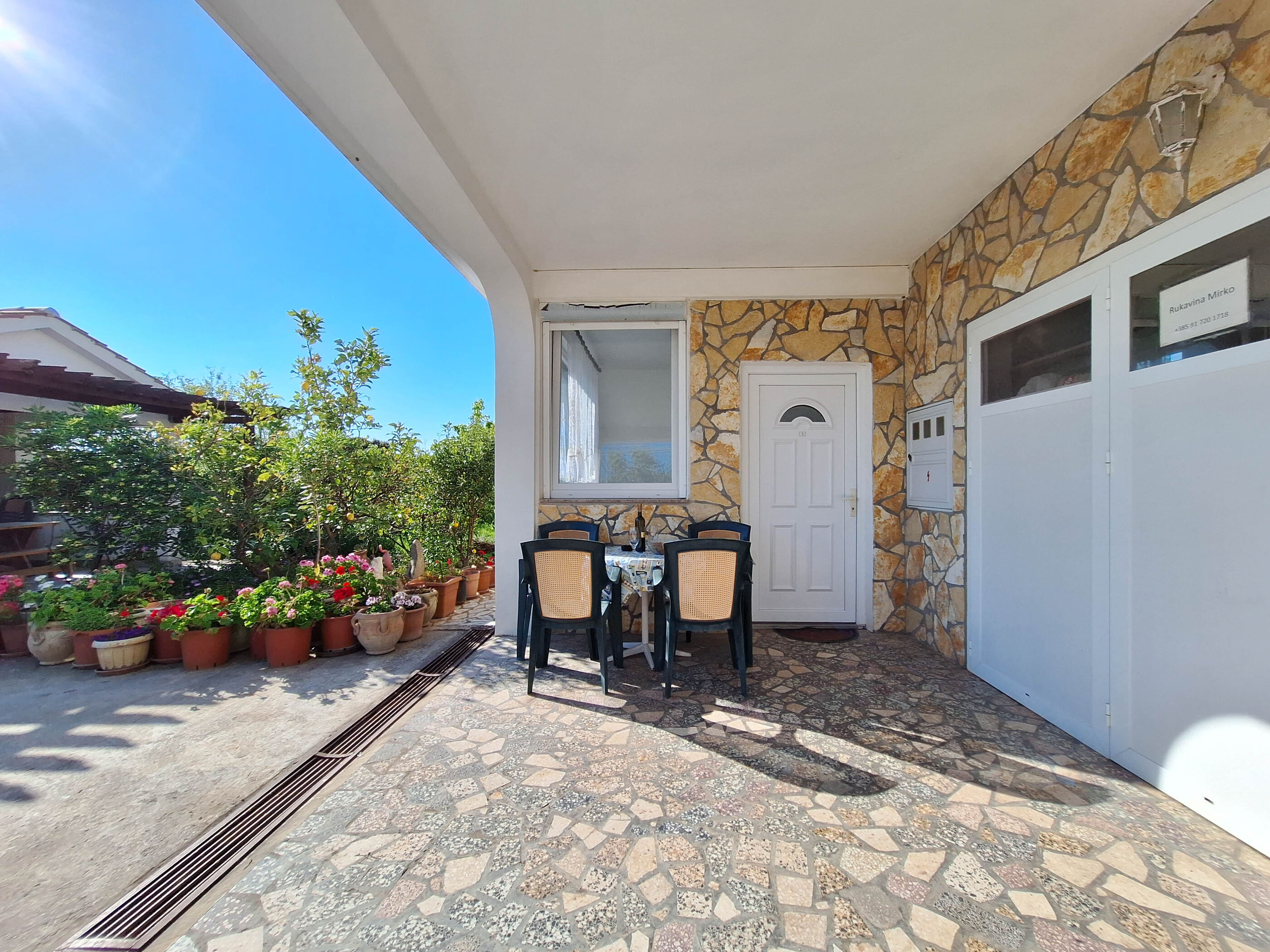 Apartments Mirko R 69281-A3