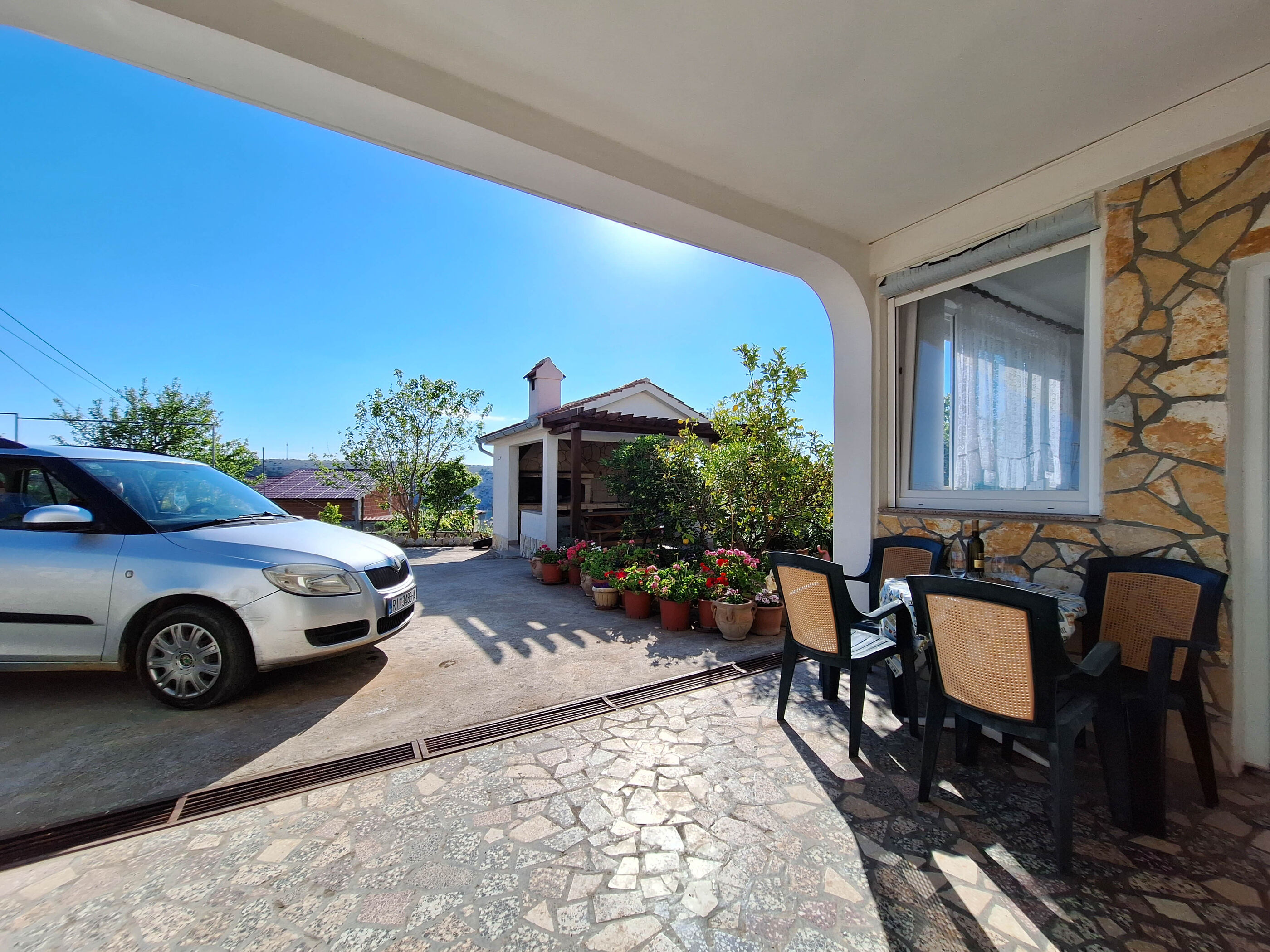 Apartments Mirko R 69281-A3