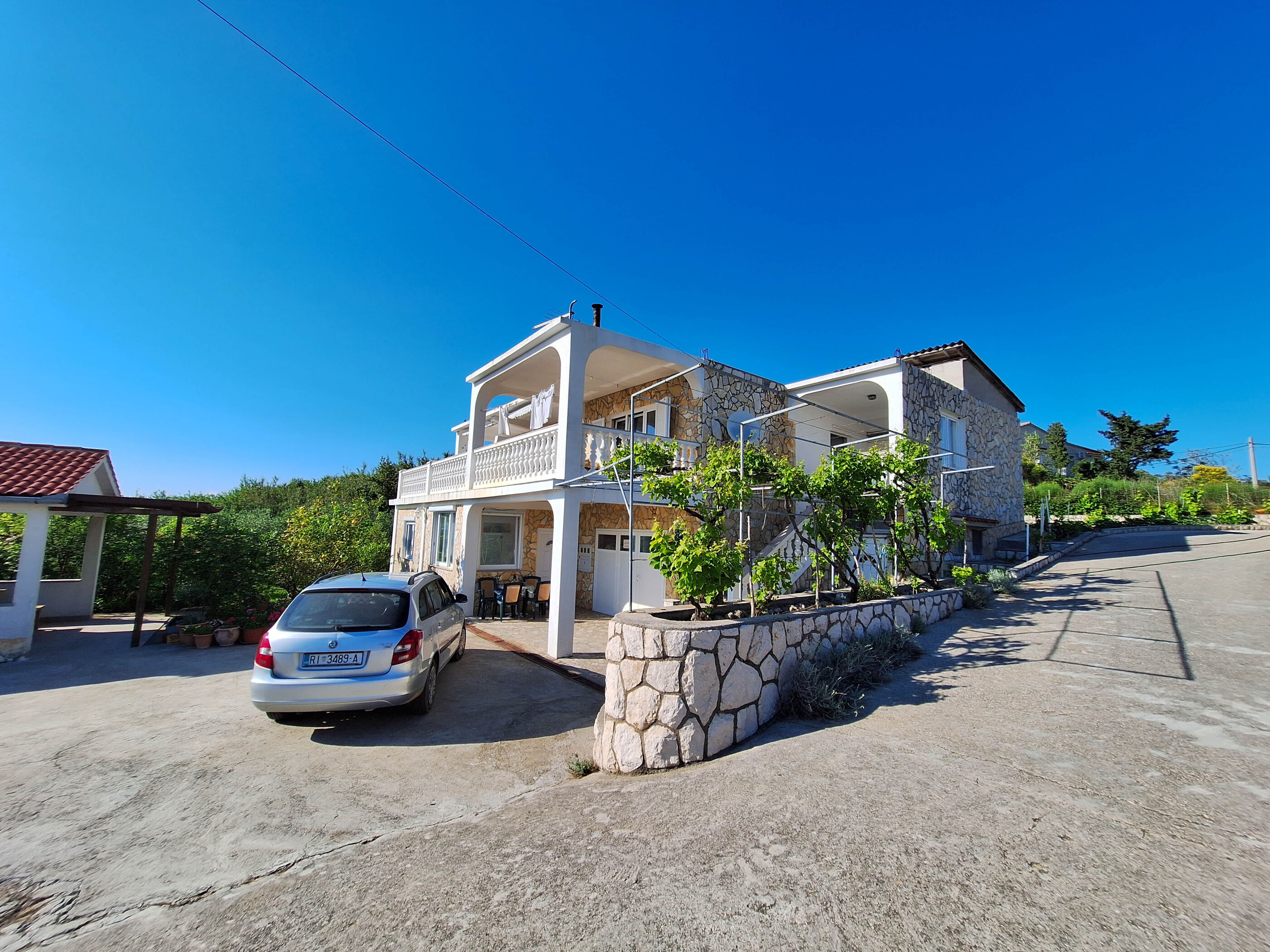 Apartments Mirko R 69281-A2