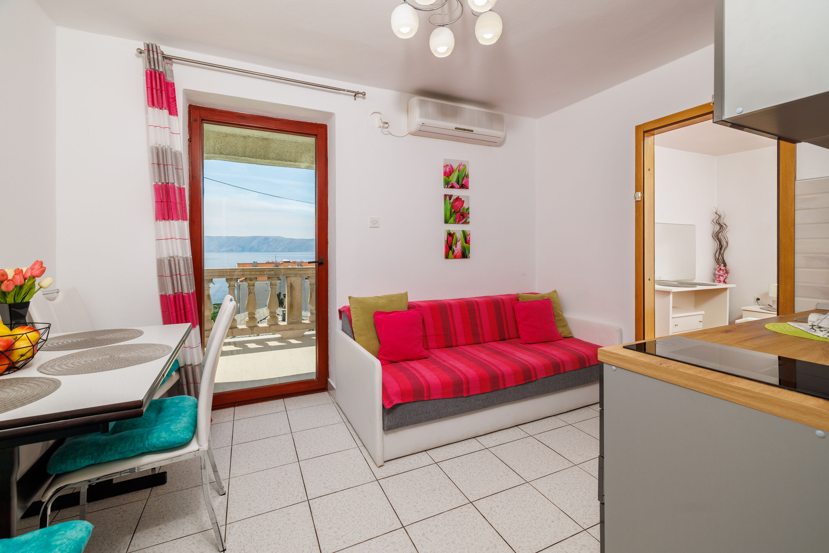 Apartments Mira 90871-A1