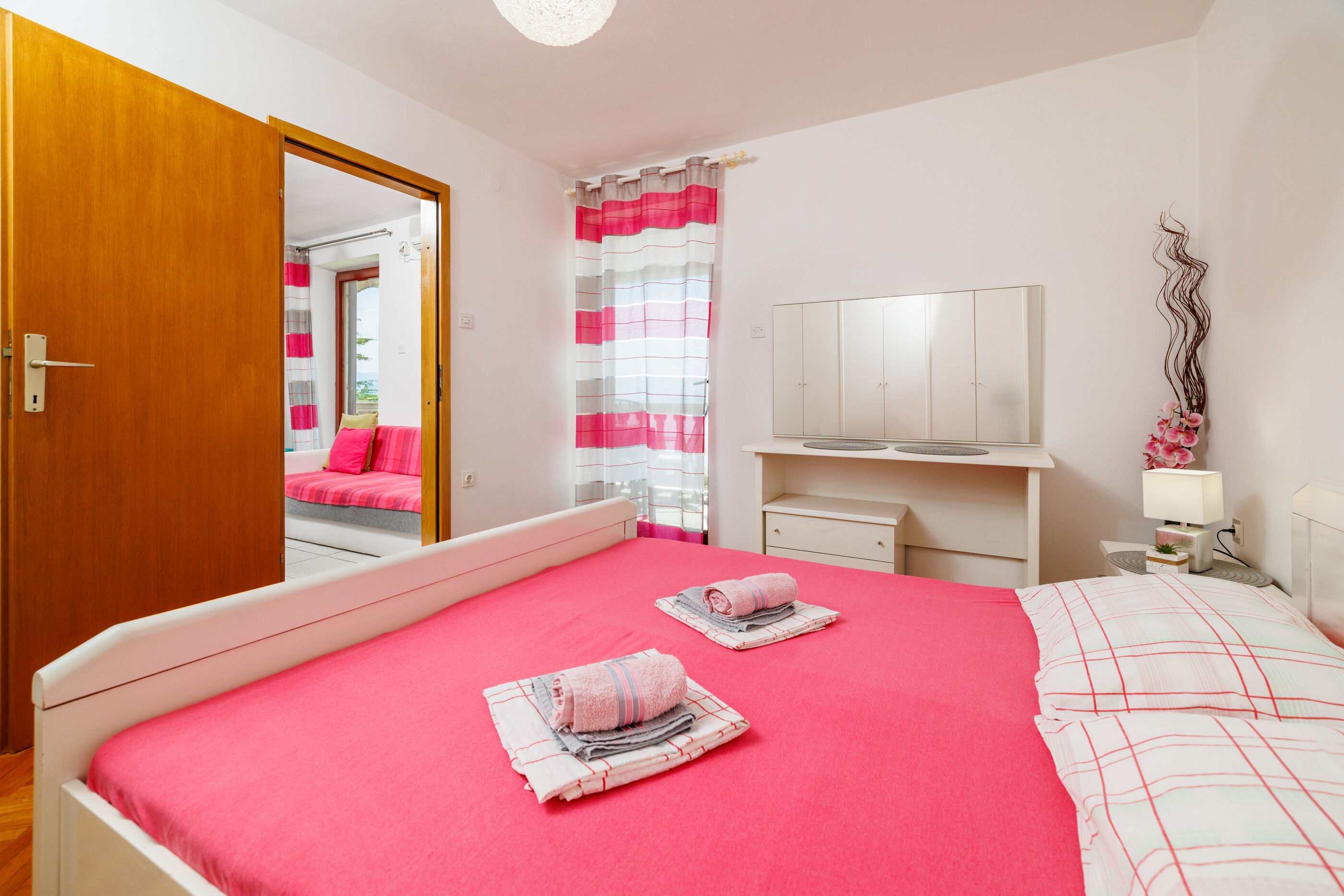 Apartments Mira 90871-A1