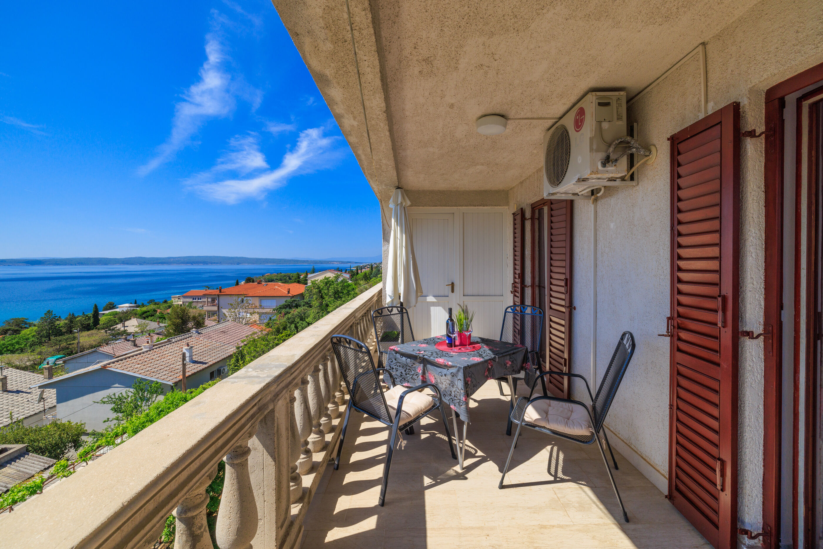 Apartments Mira 90871-A1