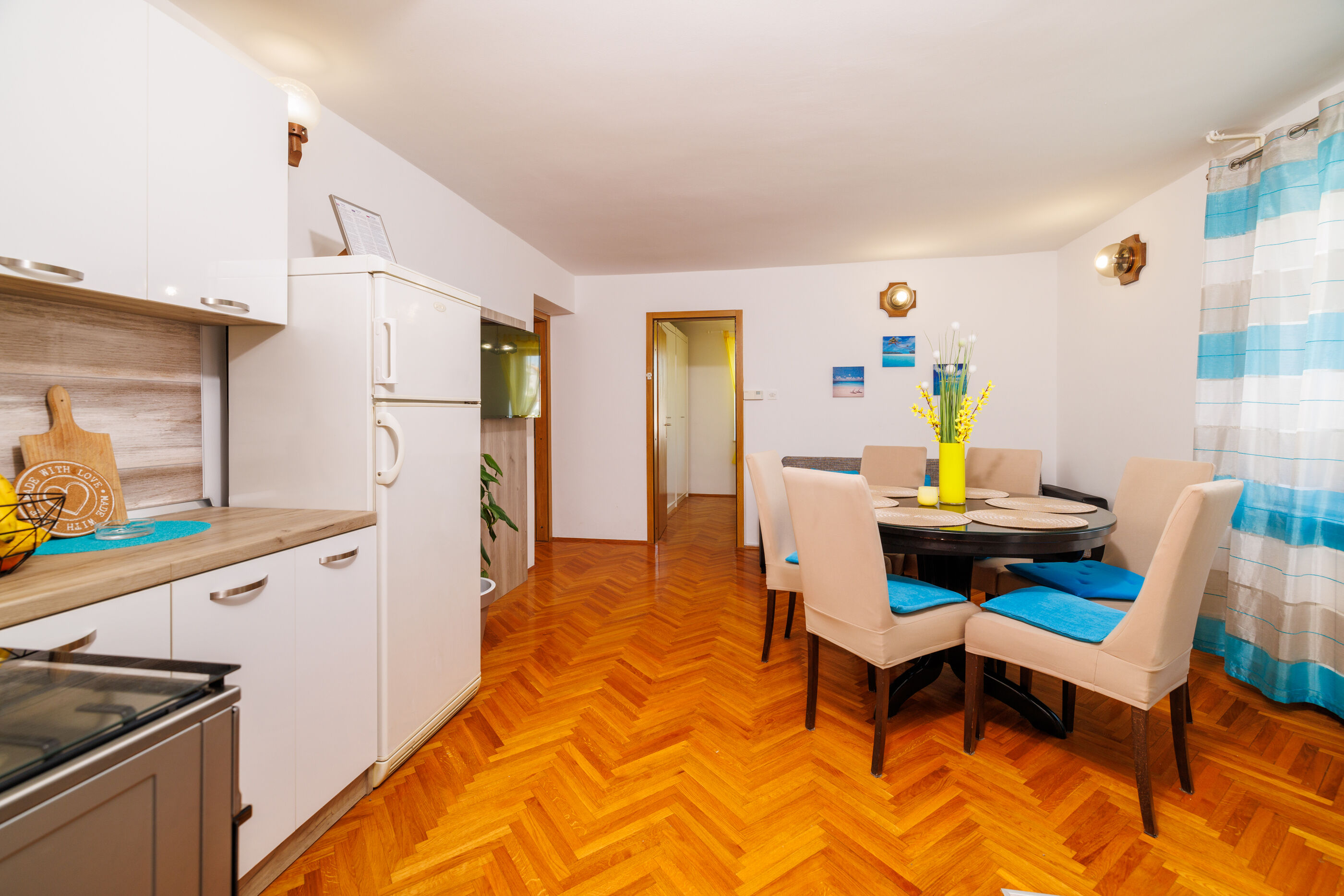 Apartments Mira 90871-A5