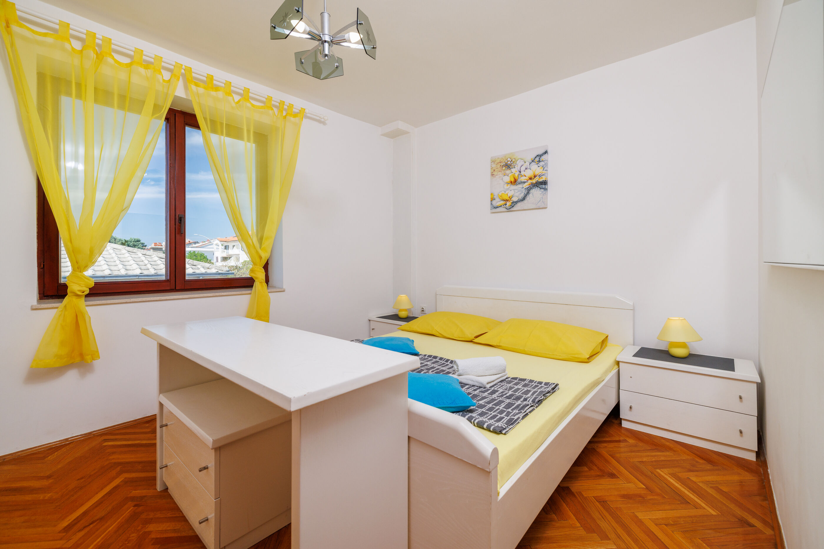 Apartments Mira 90871-A5