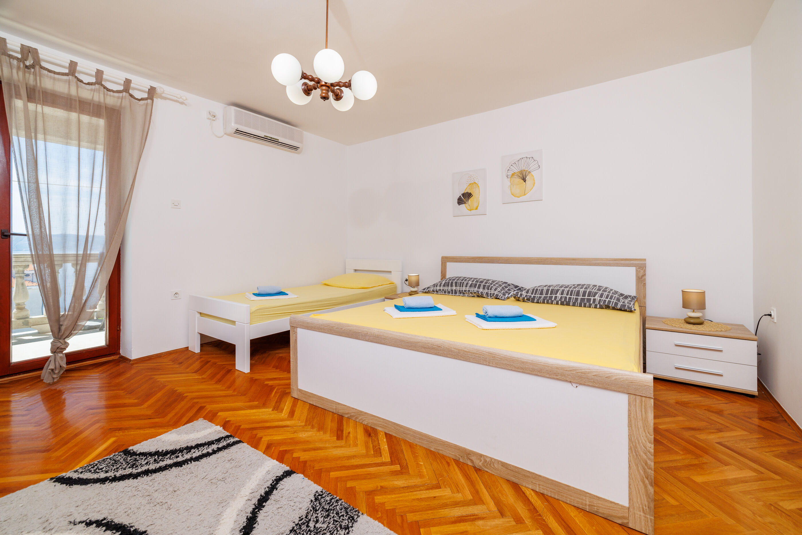 Apartments Mira 90871-A5