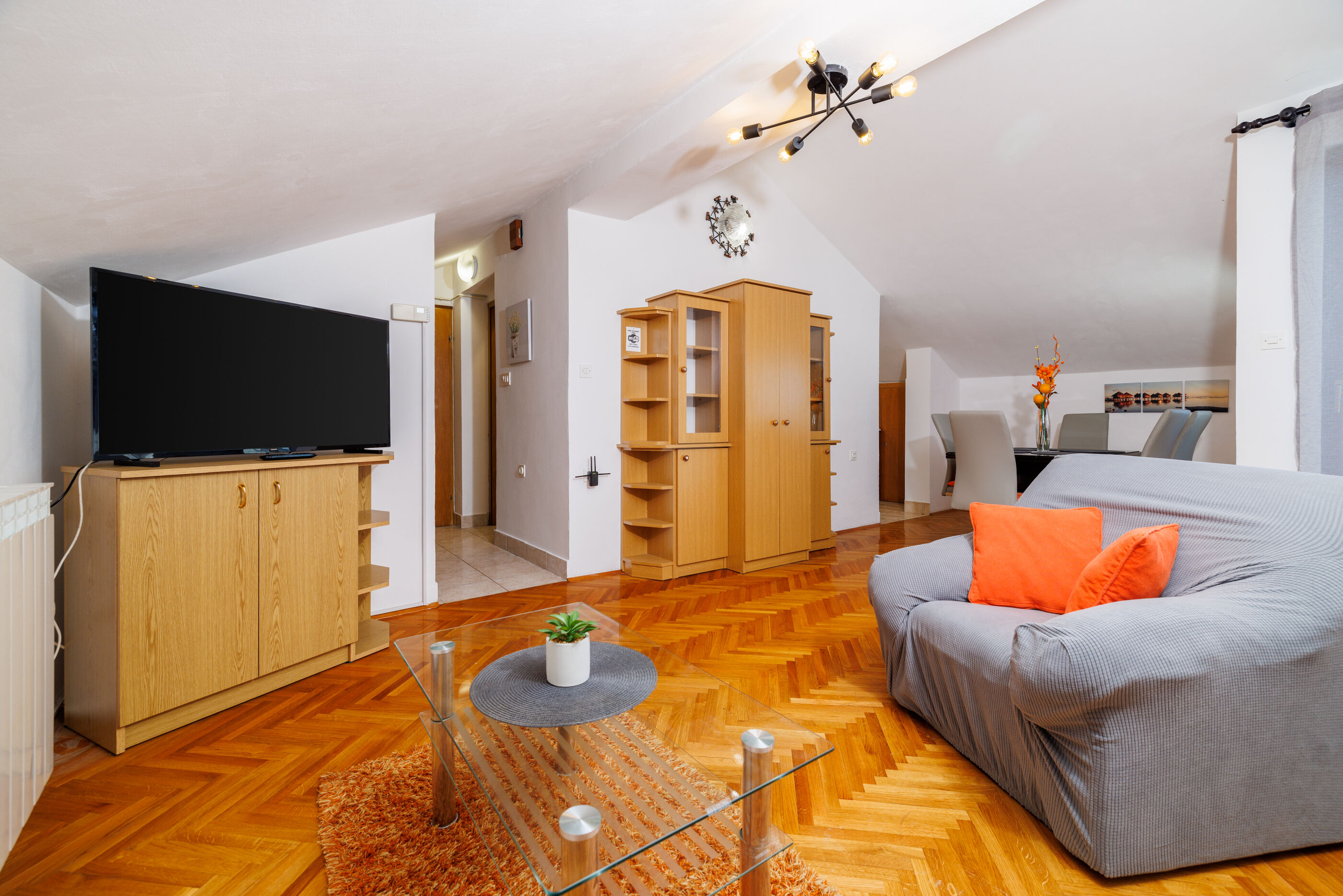 Apartments Mira 90871-A4