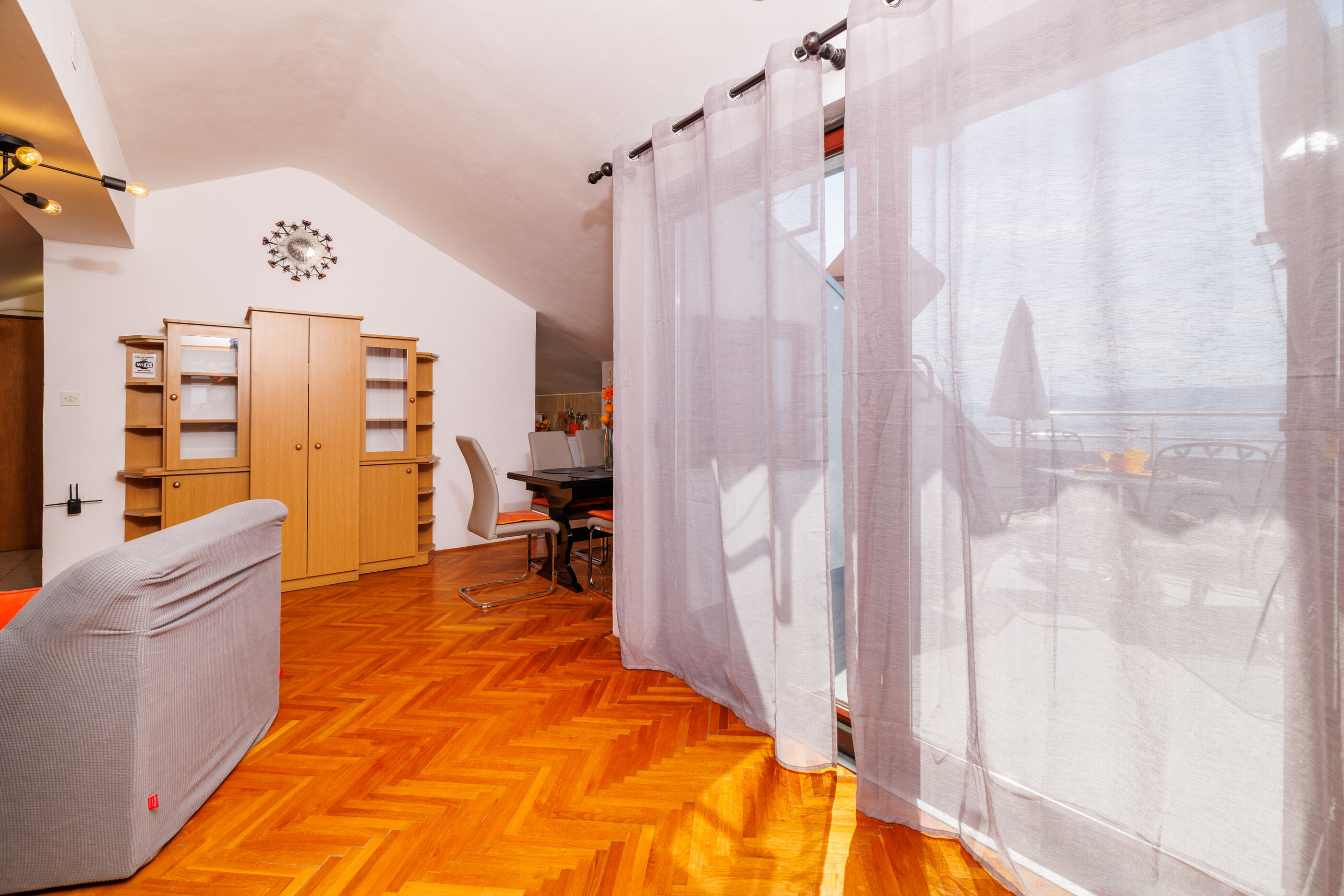 Apartments Mira 90871-A4