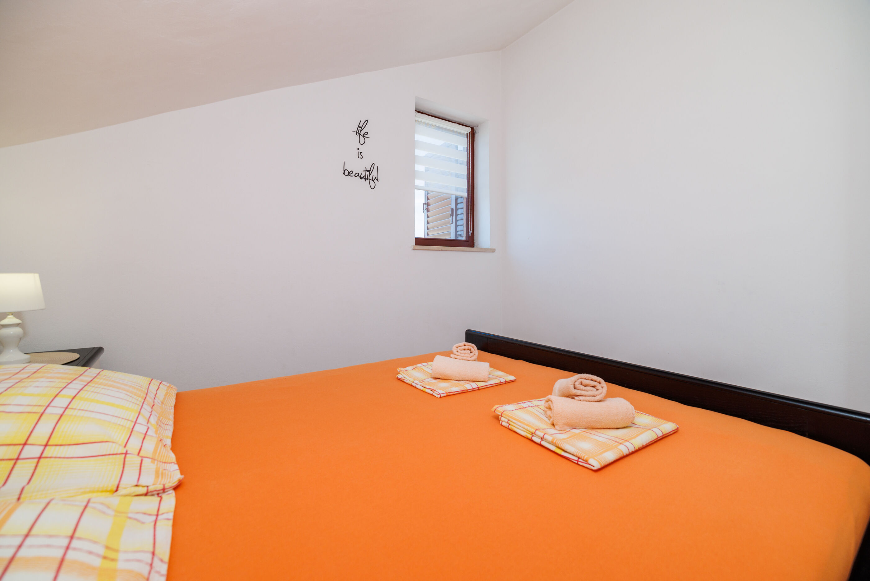 Apartments Mira 90871-A4