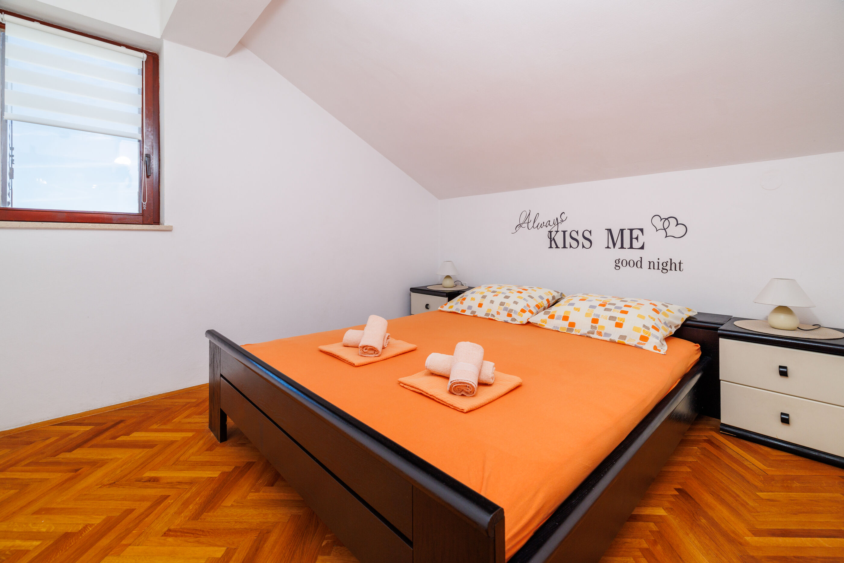 Apartments Mira 90871-A4