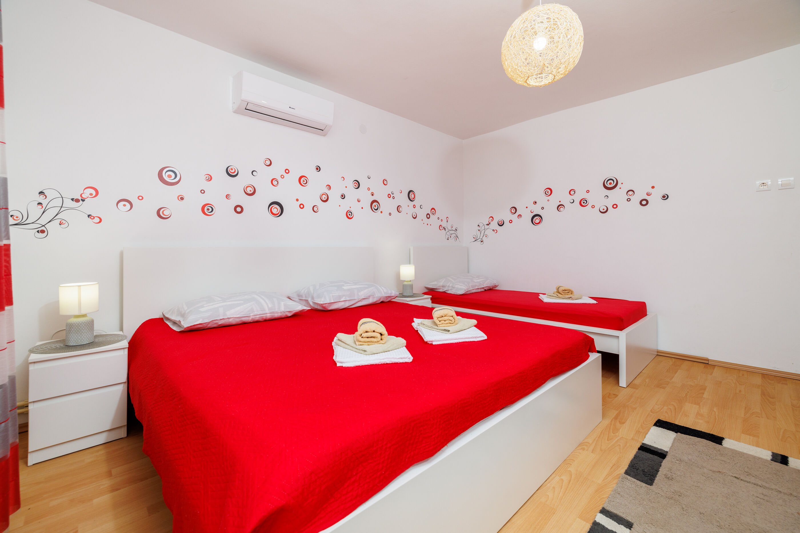 Apartments Mira 90871-A3