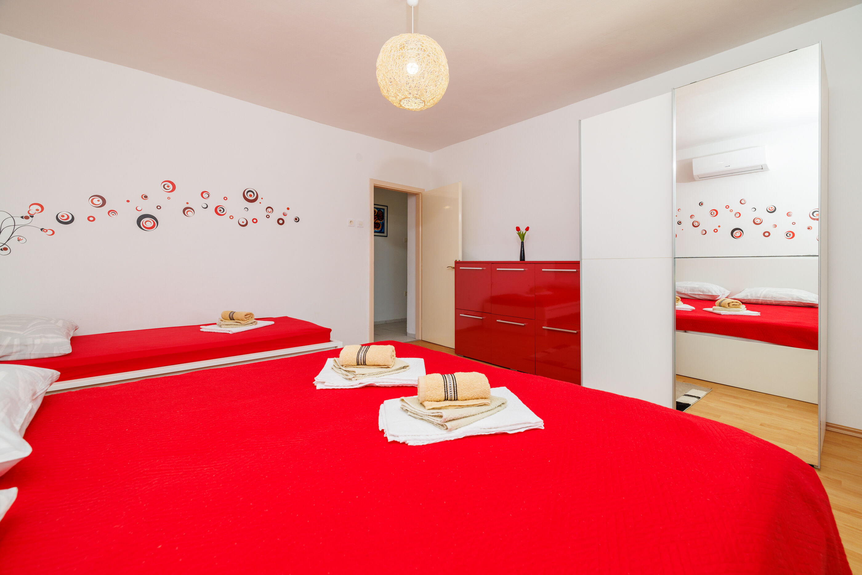Apartments Mira 90871-A3