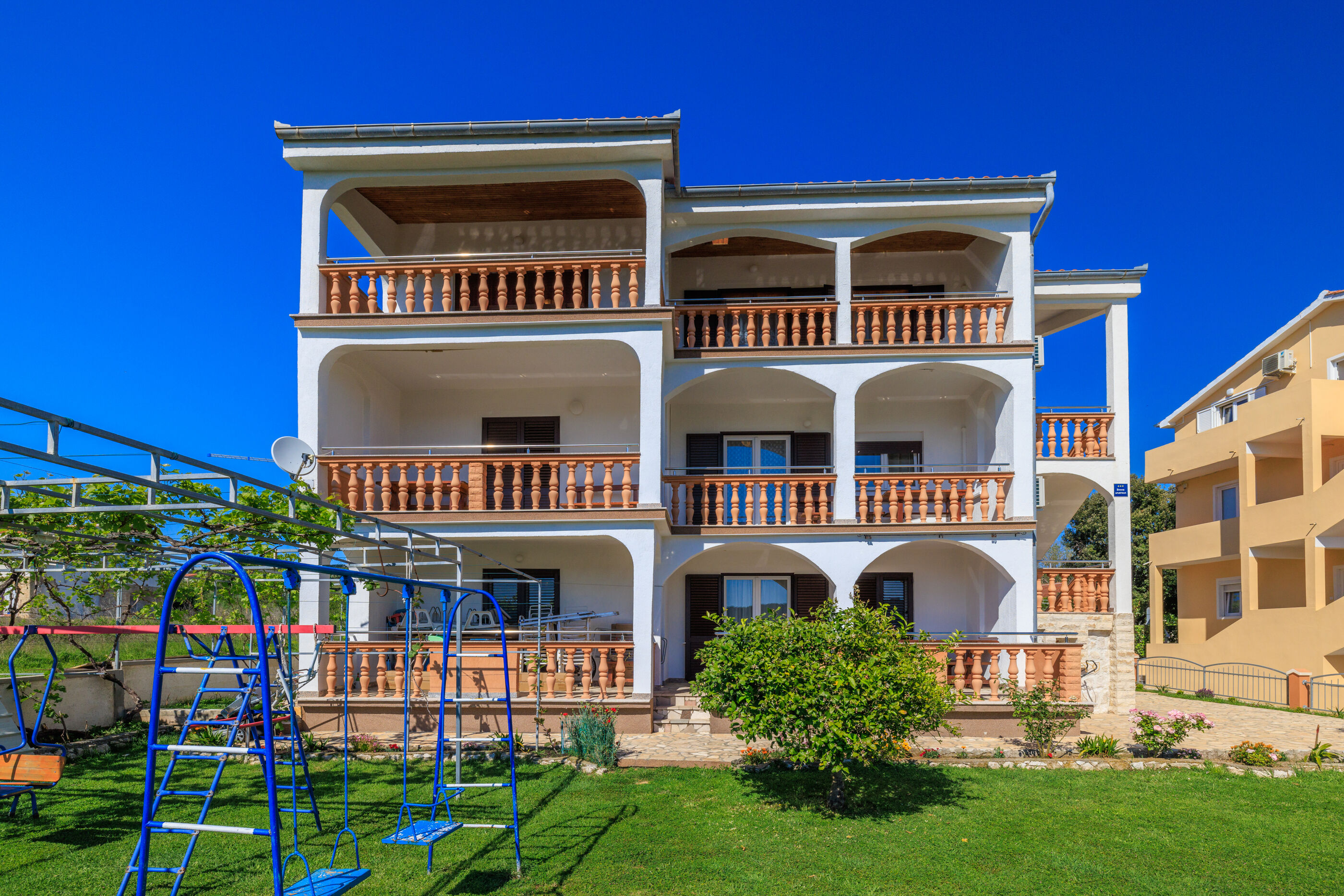 Apartments Danica 88001-A2