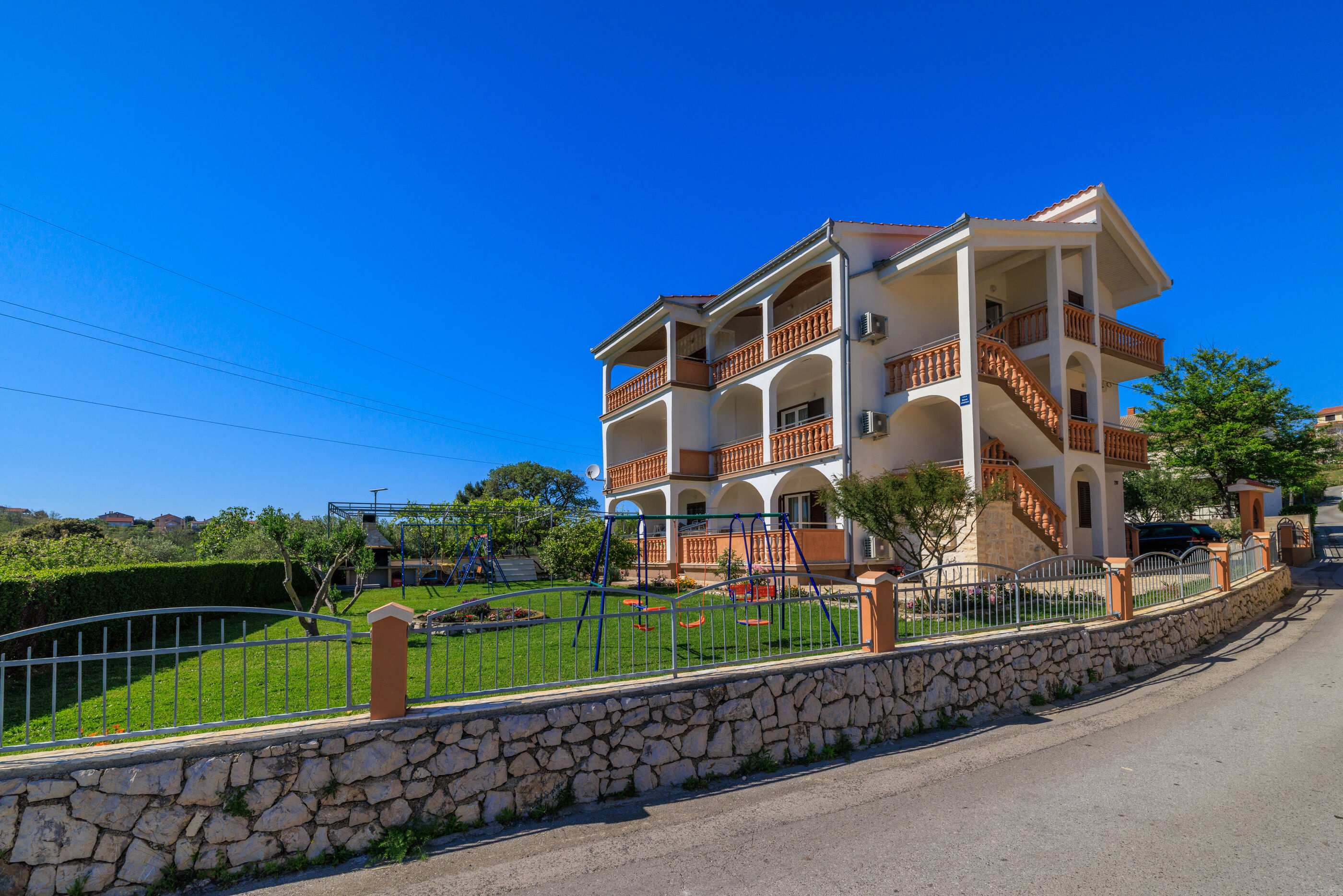 Apartments Danica 88001-A2