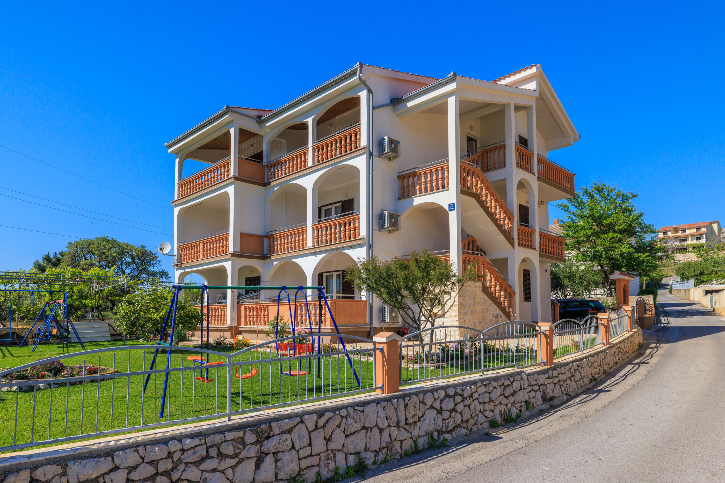 Apartments Danica 88001-A2