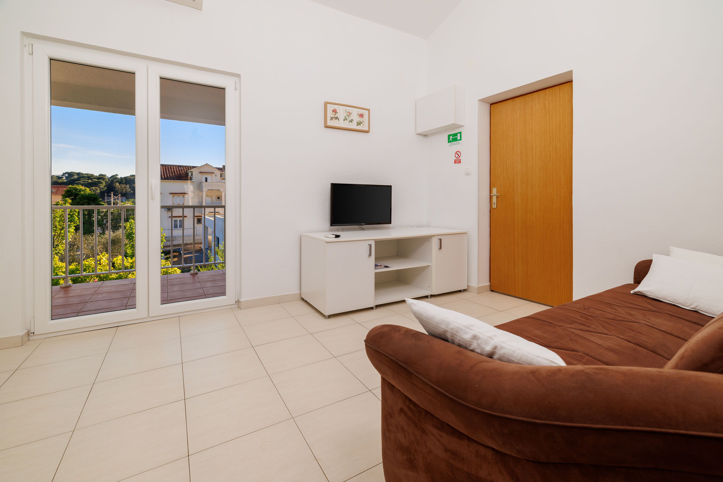 Apartments Biserka 65371-A1