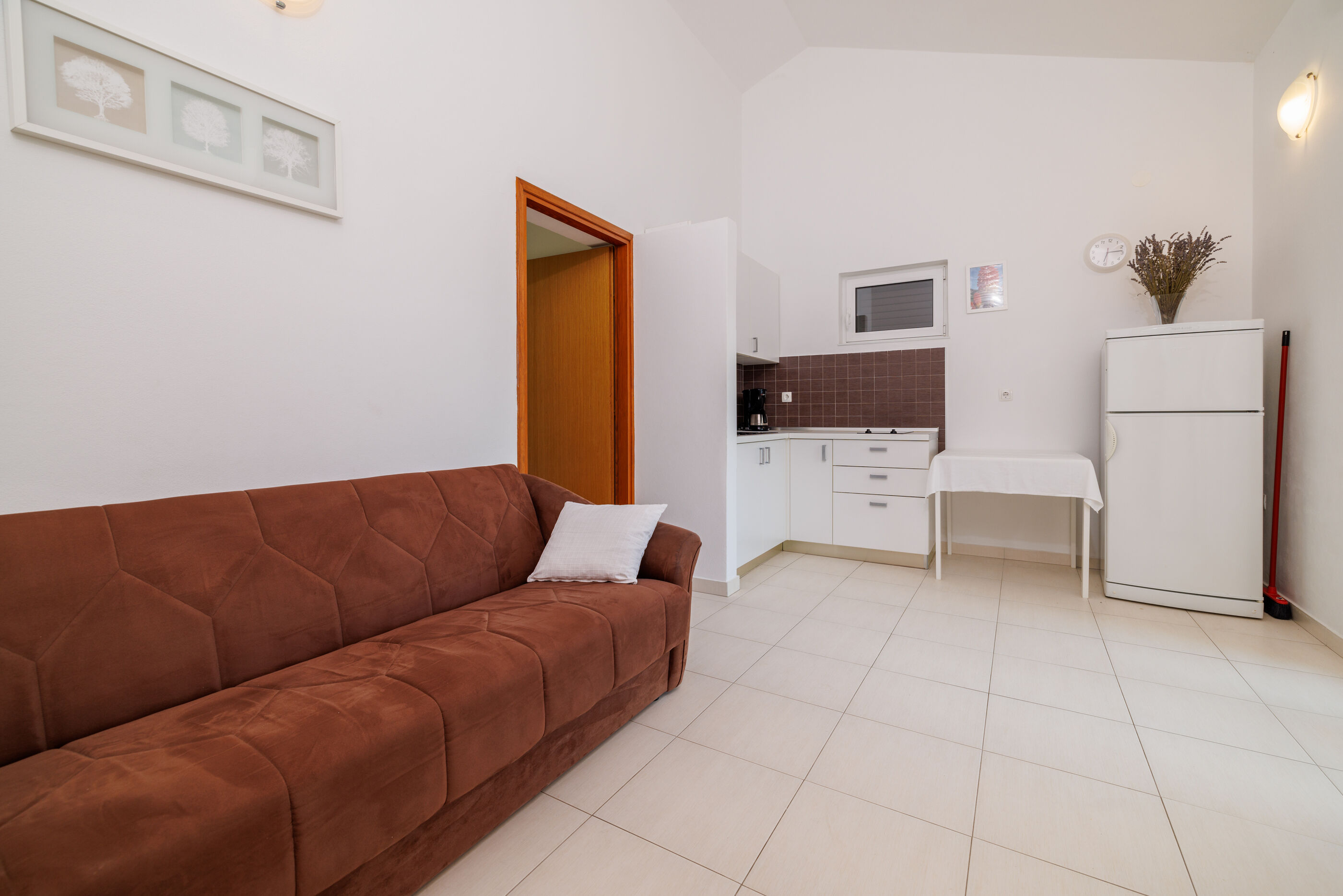 Apartments Biserka 65371-A1