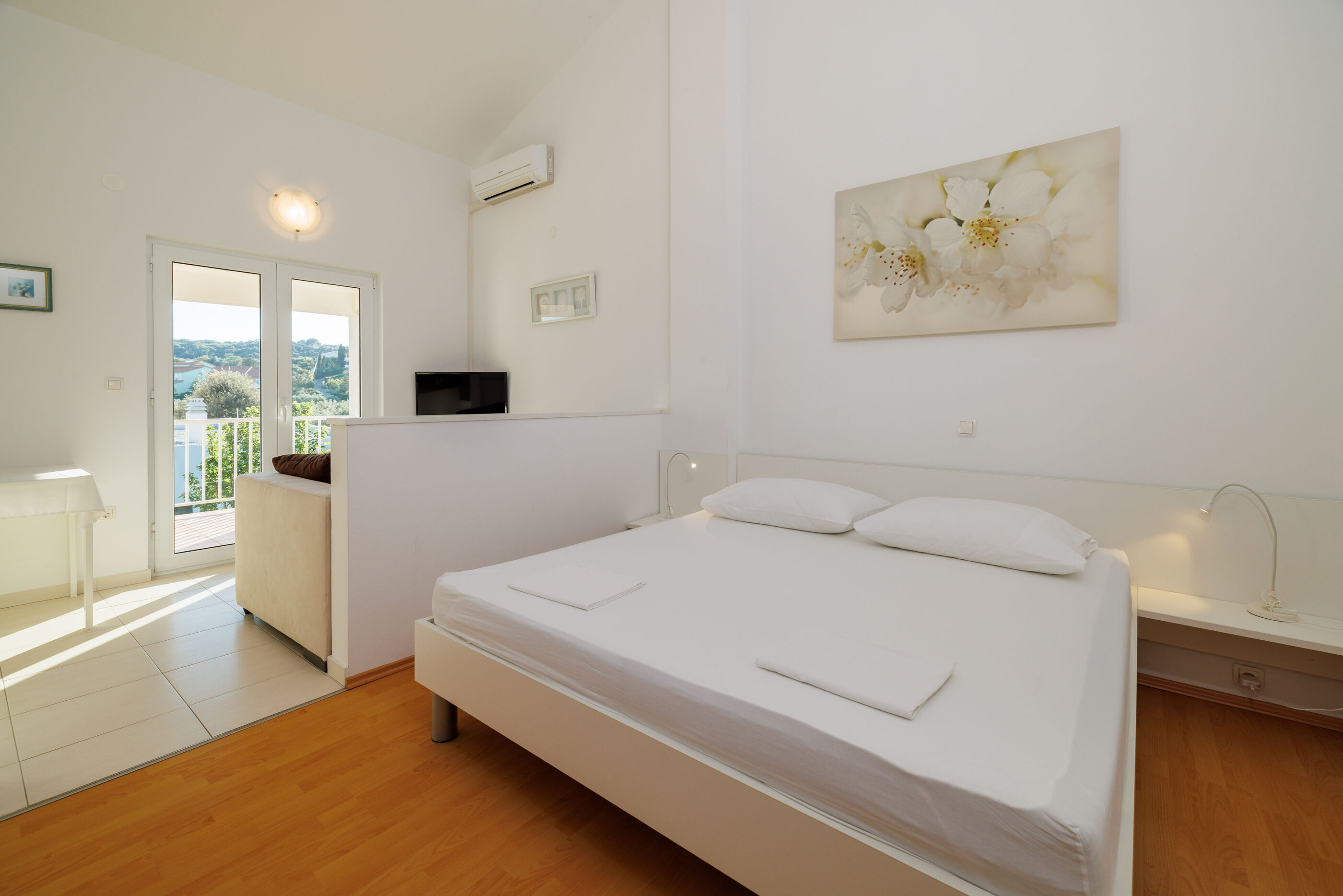 Apartments Biserka 65371-A2