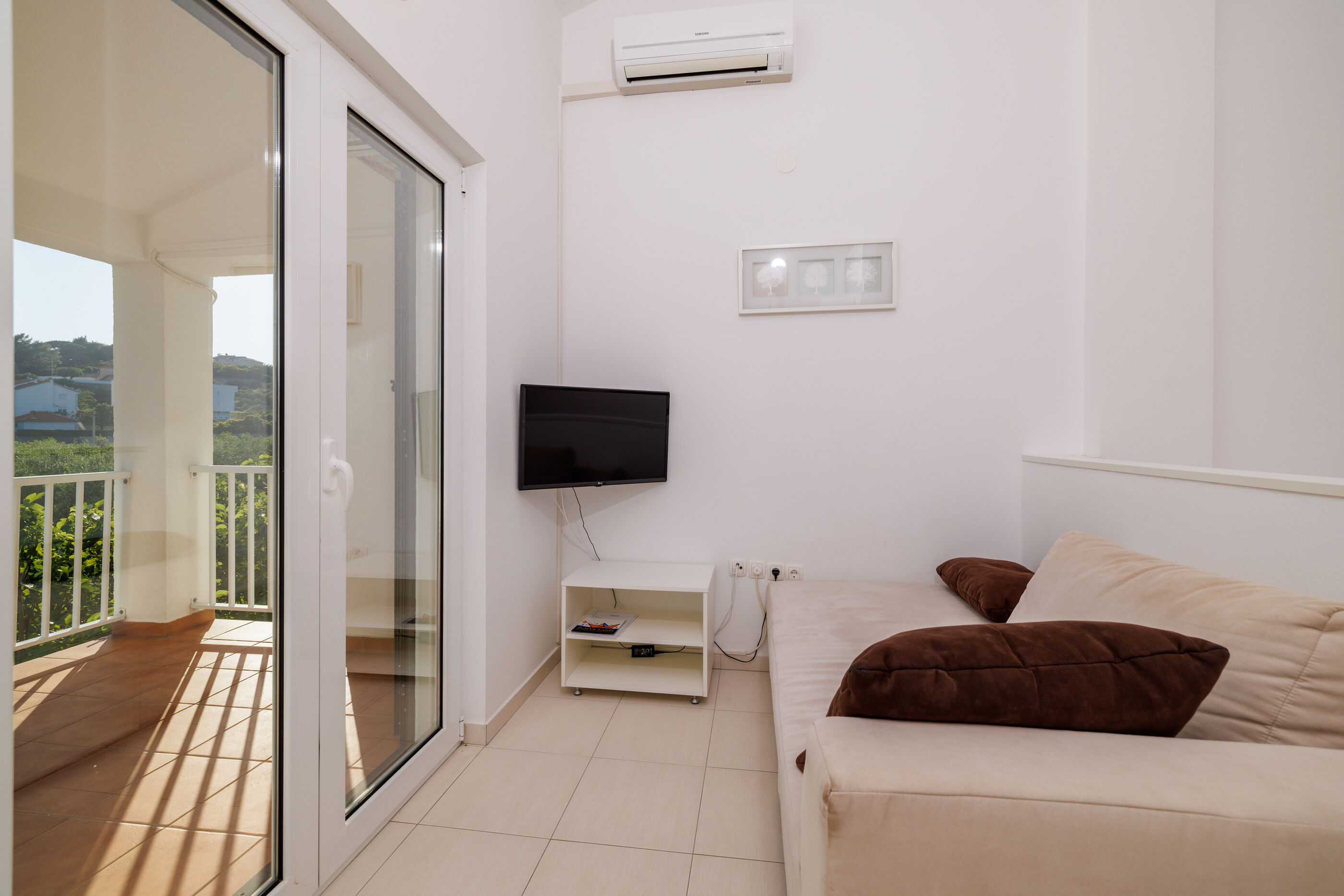Apartments Biserka 65371-A2