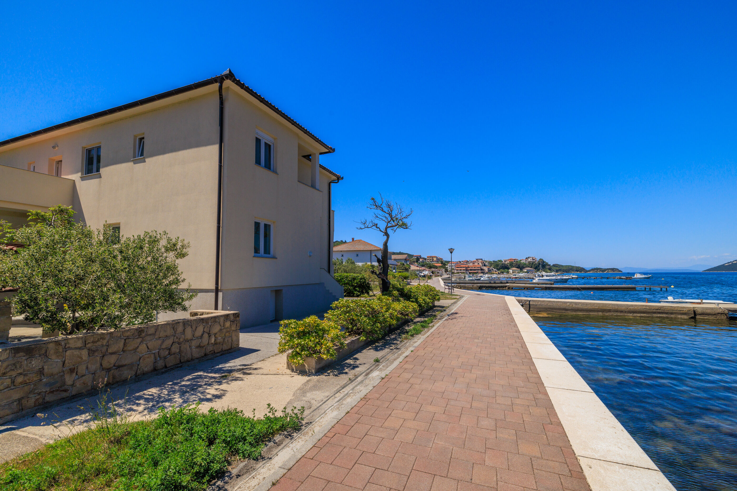 Apartments Darko by the sea 68091-A2