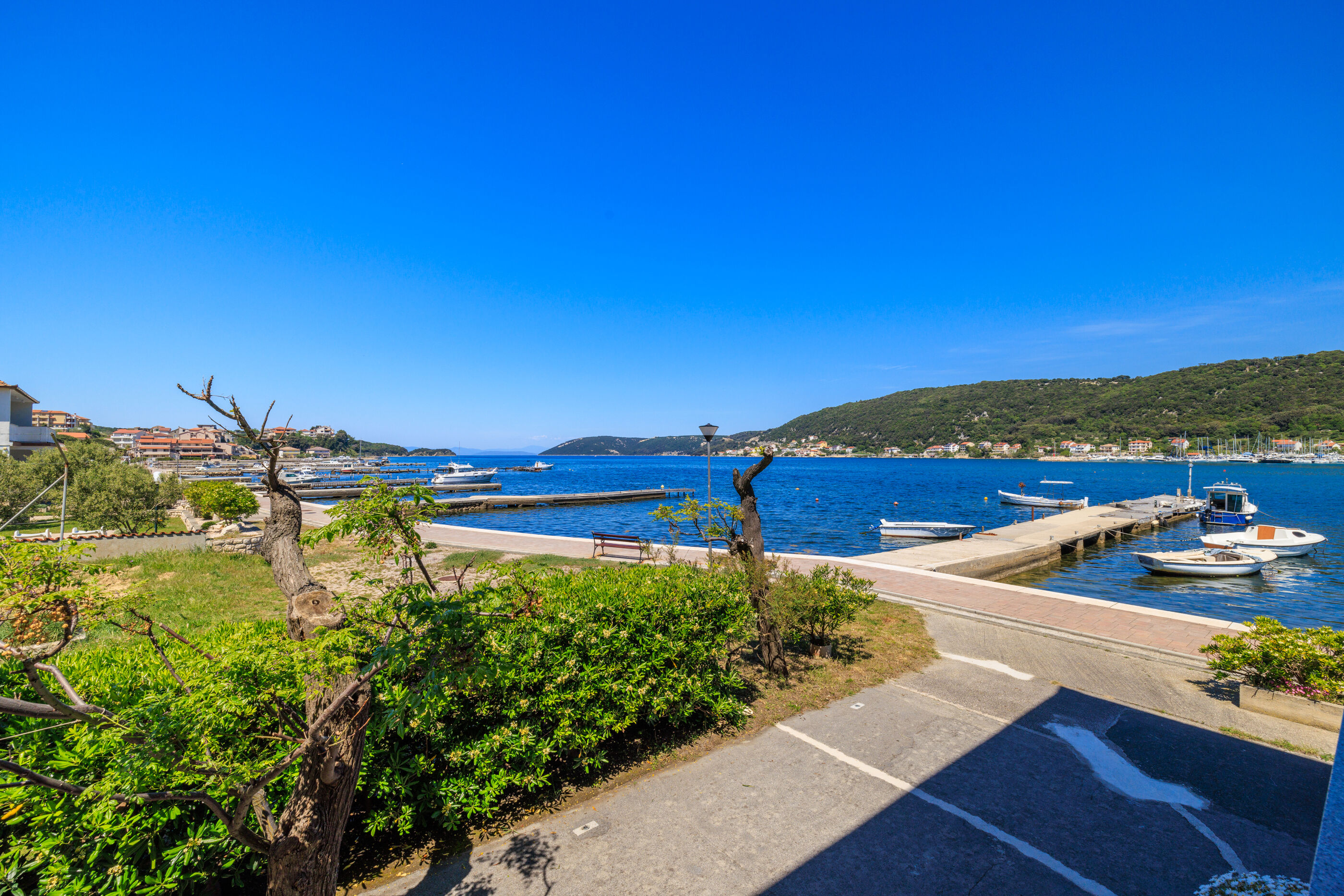 Apartments Darko by the sea 68091-A1
