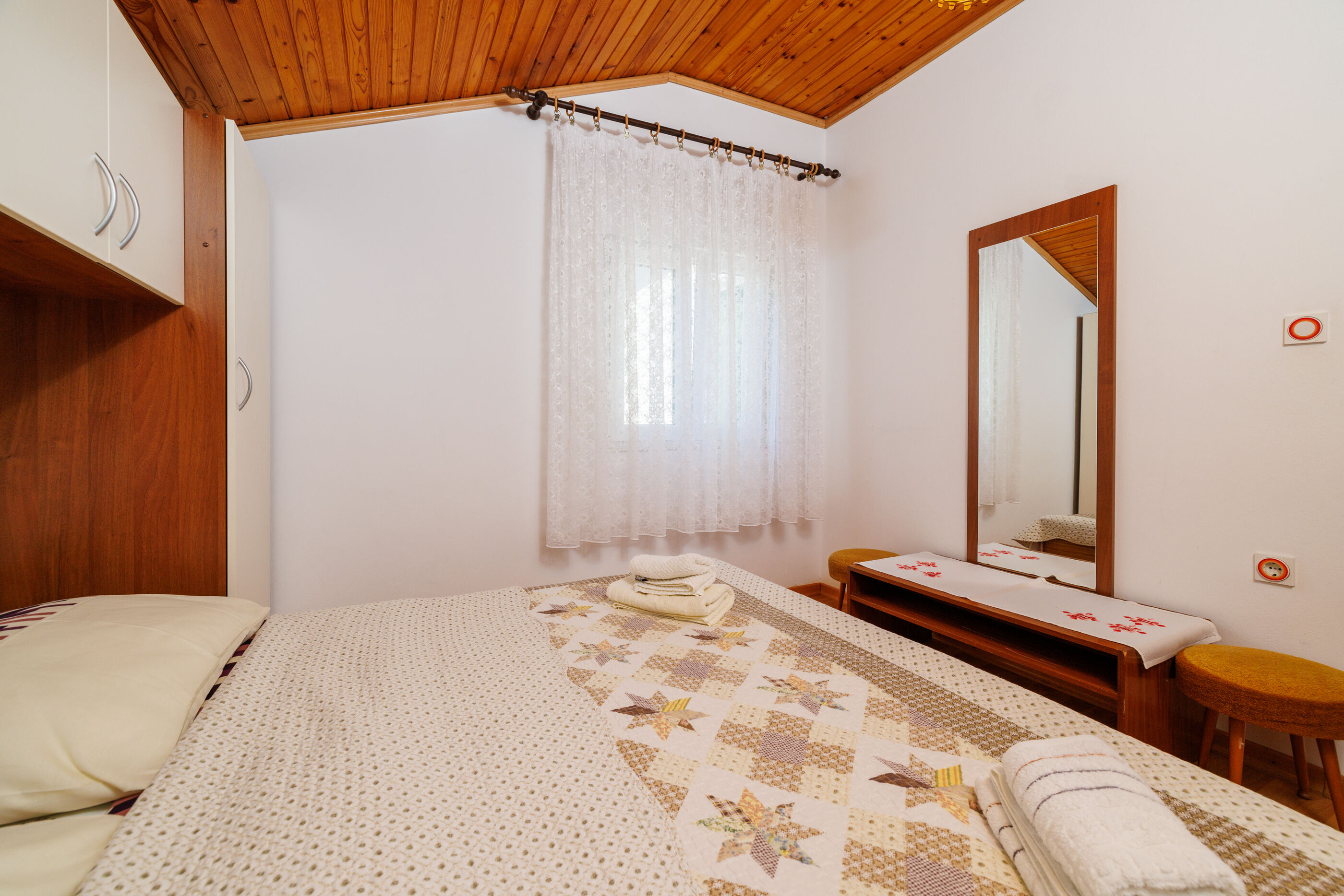 Apartments Nikolina J 98229-A2
