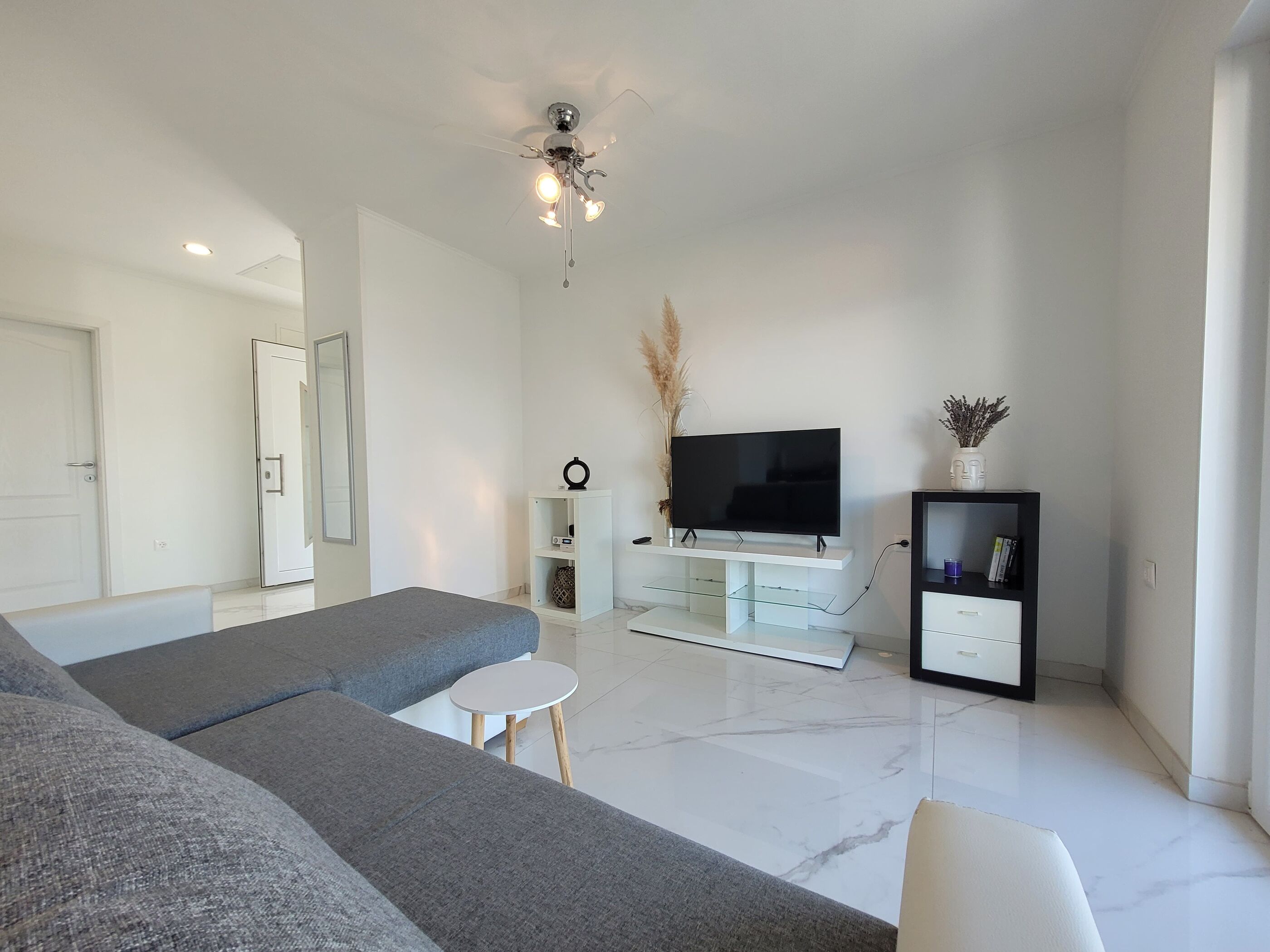 Apartments Carla 12287-A2