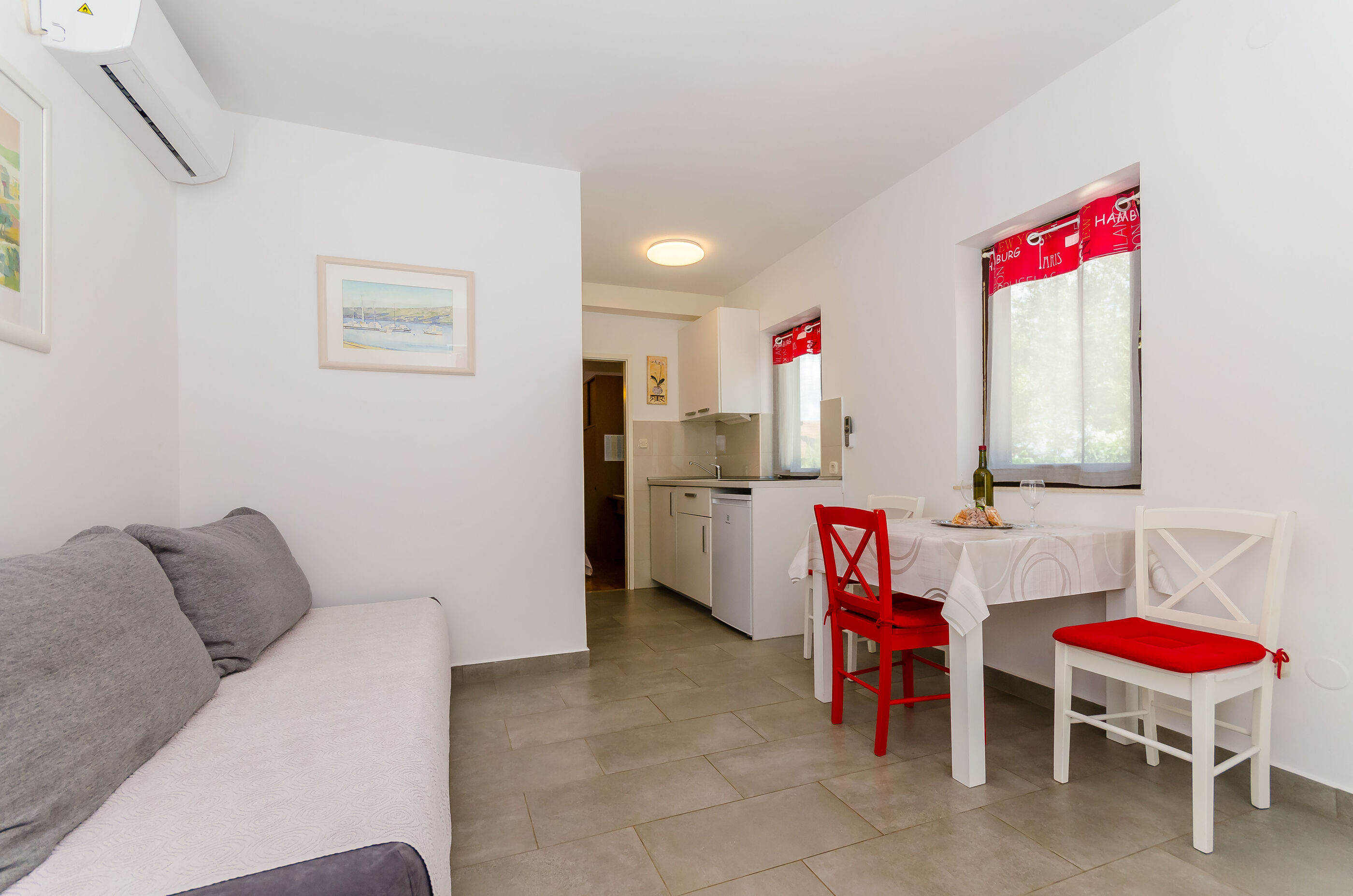 Apartments Pharos 20491-A3
