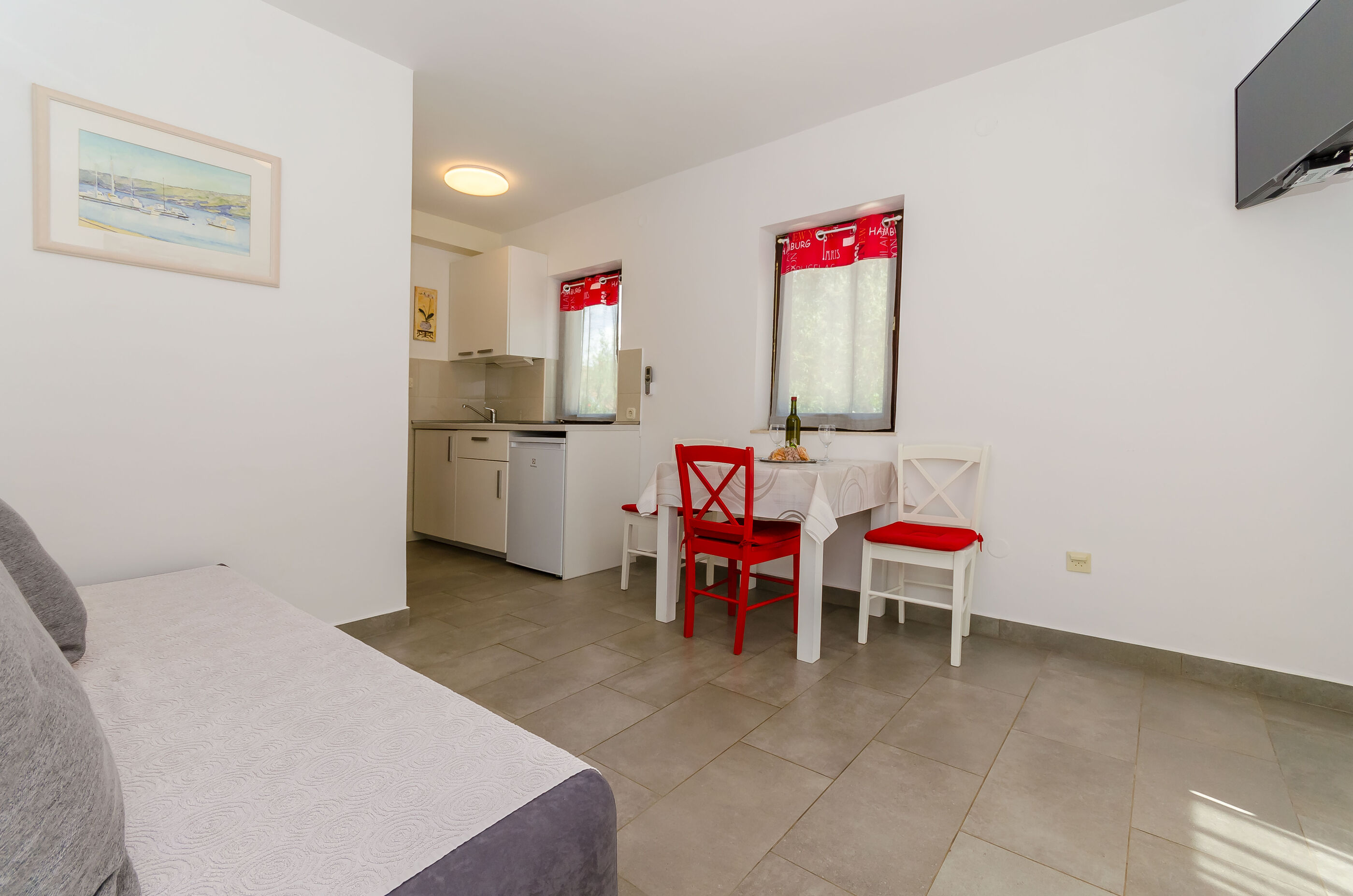 Apartments Pharos 20491-A3