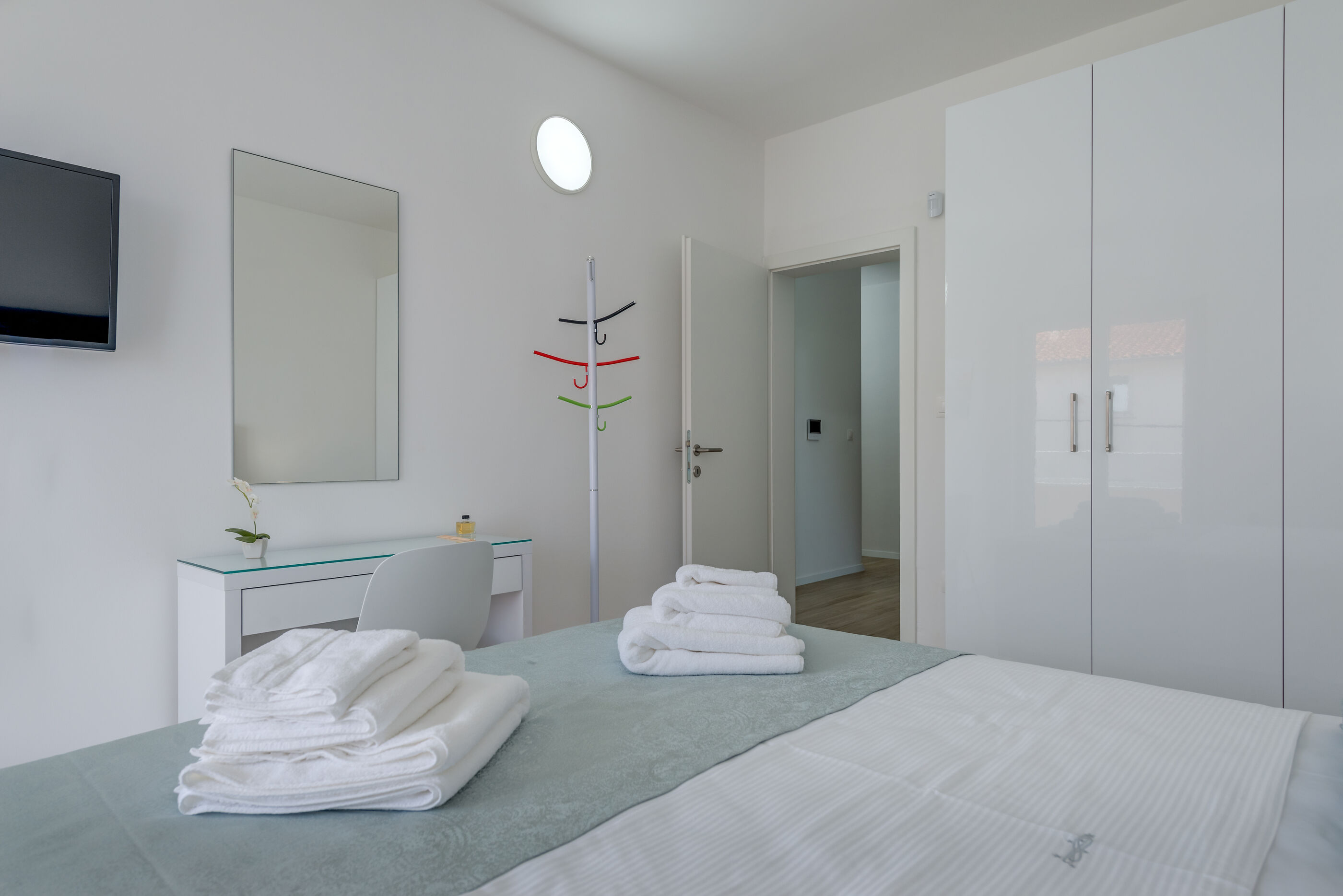 Apartments Ivan 113241-A1
