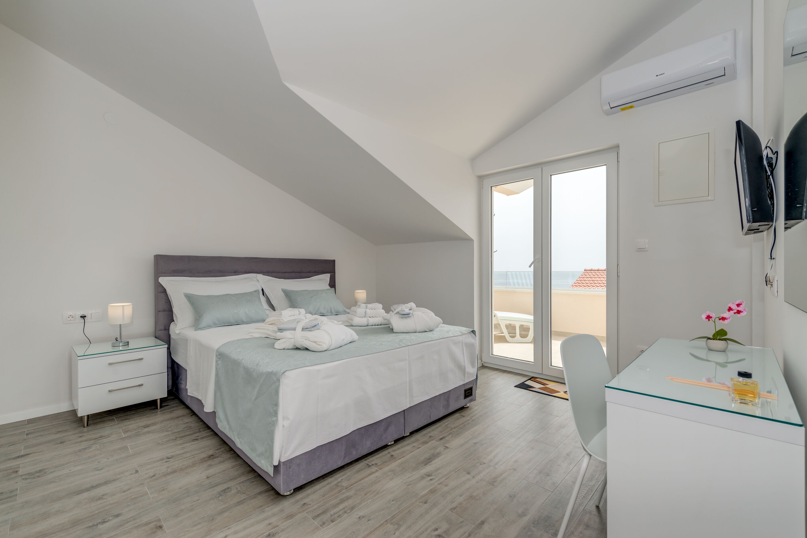 Apartments Ivan 113241-A2
