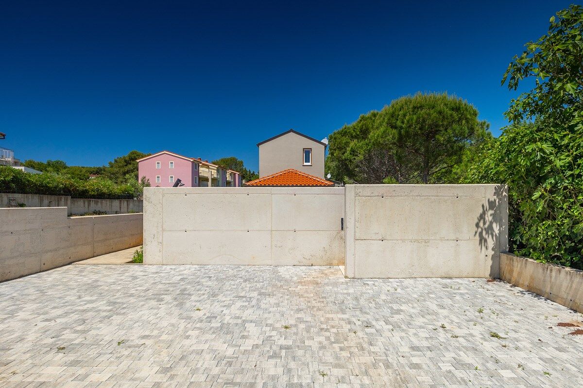 Villa Fratello 74283-K1