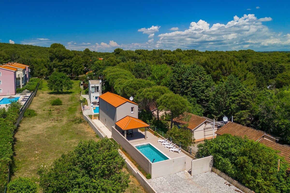 Villa Fratello 74283-K1