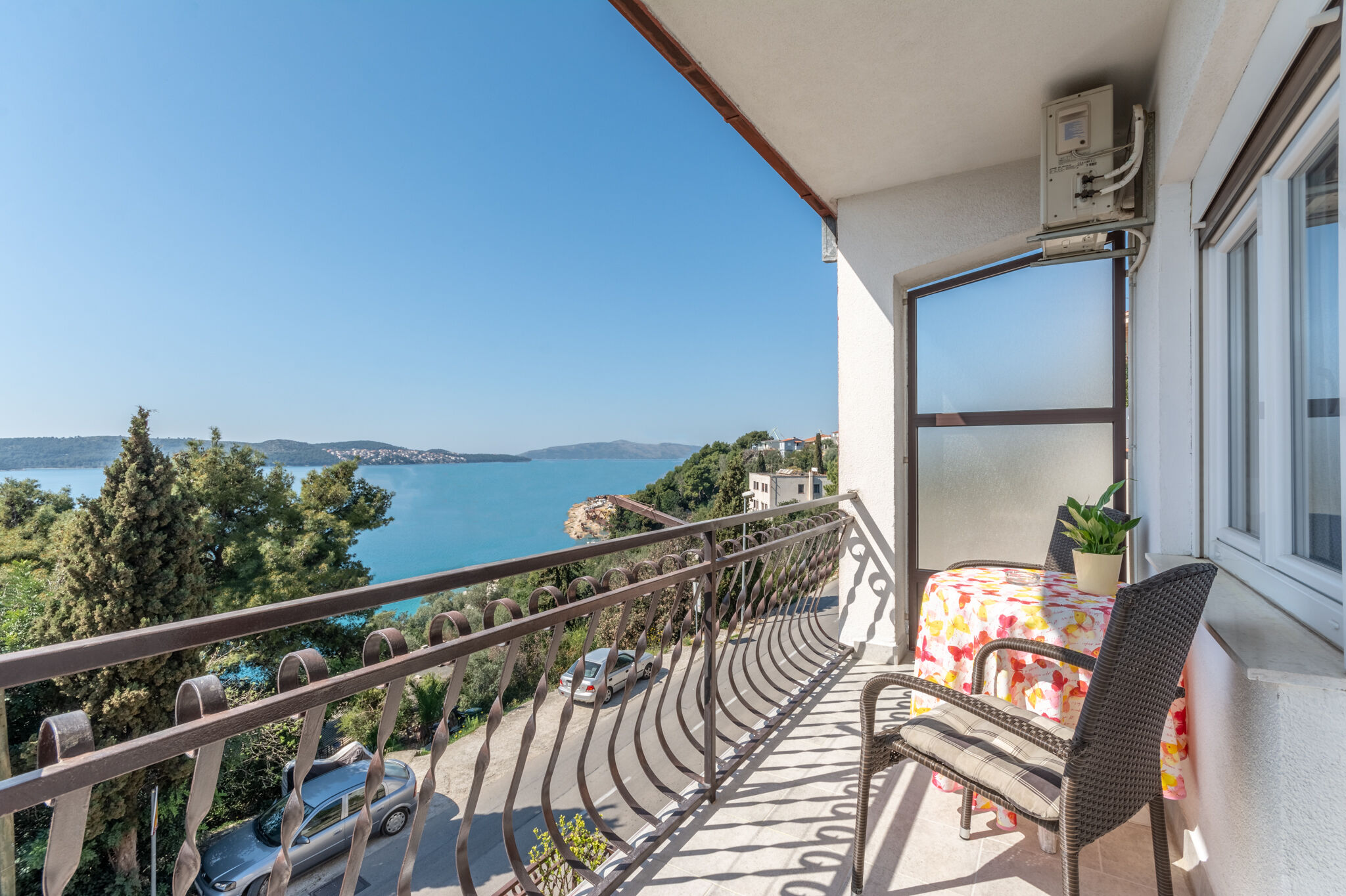 Apartments Mirjana 113351-A1