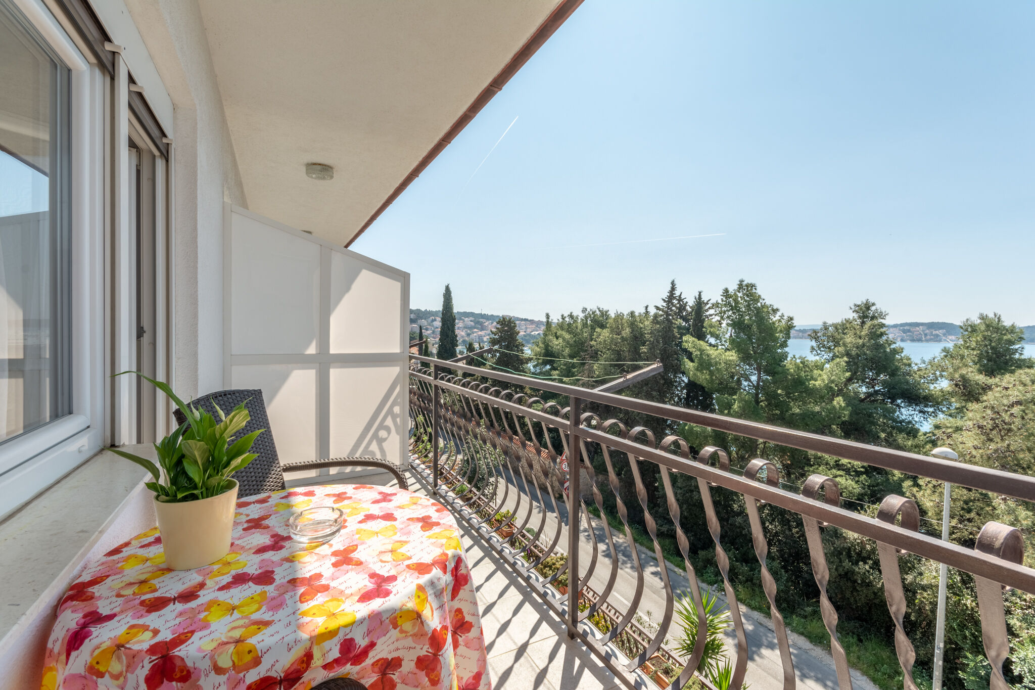 Apartments Mirjana 113351-A1