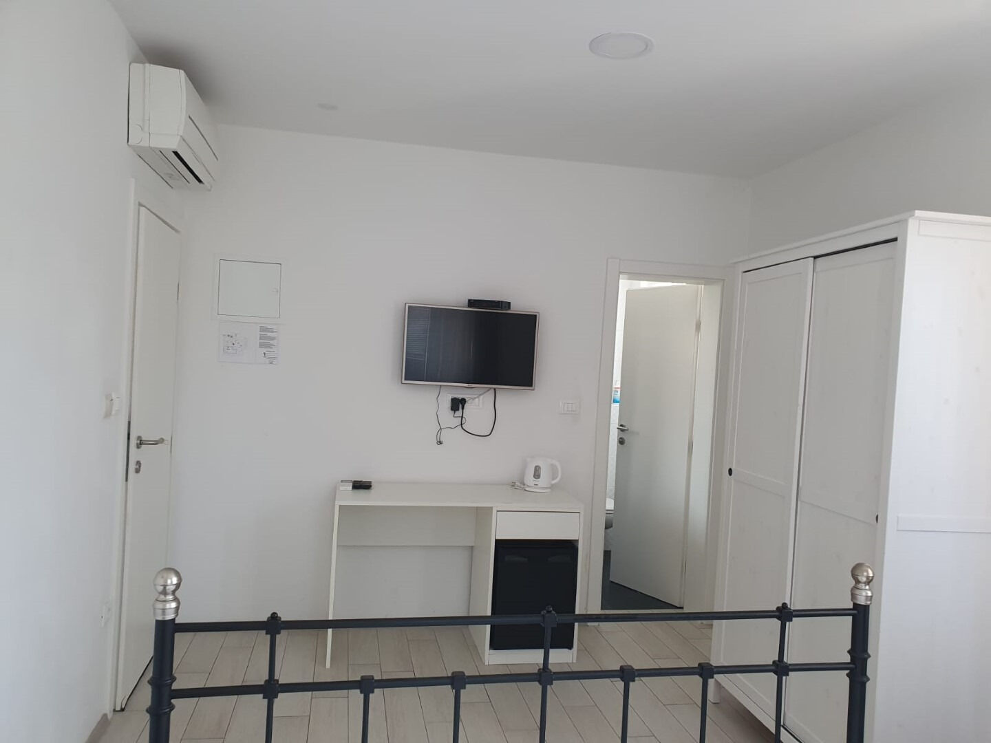 Room Boutique Rooms 111391-S10